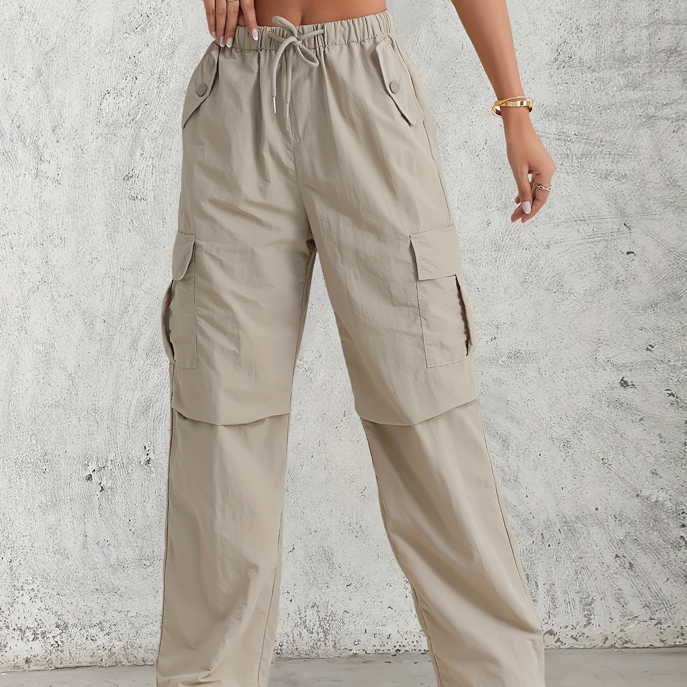 

Pantalon cargo à poches à rabat et jambes droites, jeune pantalon ample à cordon de serrage taille haute pour le printemps et l'été, vêtements pour femmes