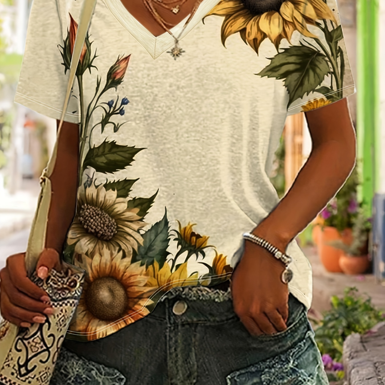 

Sunflower Print T-shirt, Casual V Neck Short Sleeve Summer T-shirt, Women's Clothing