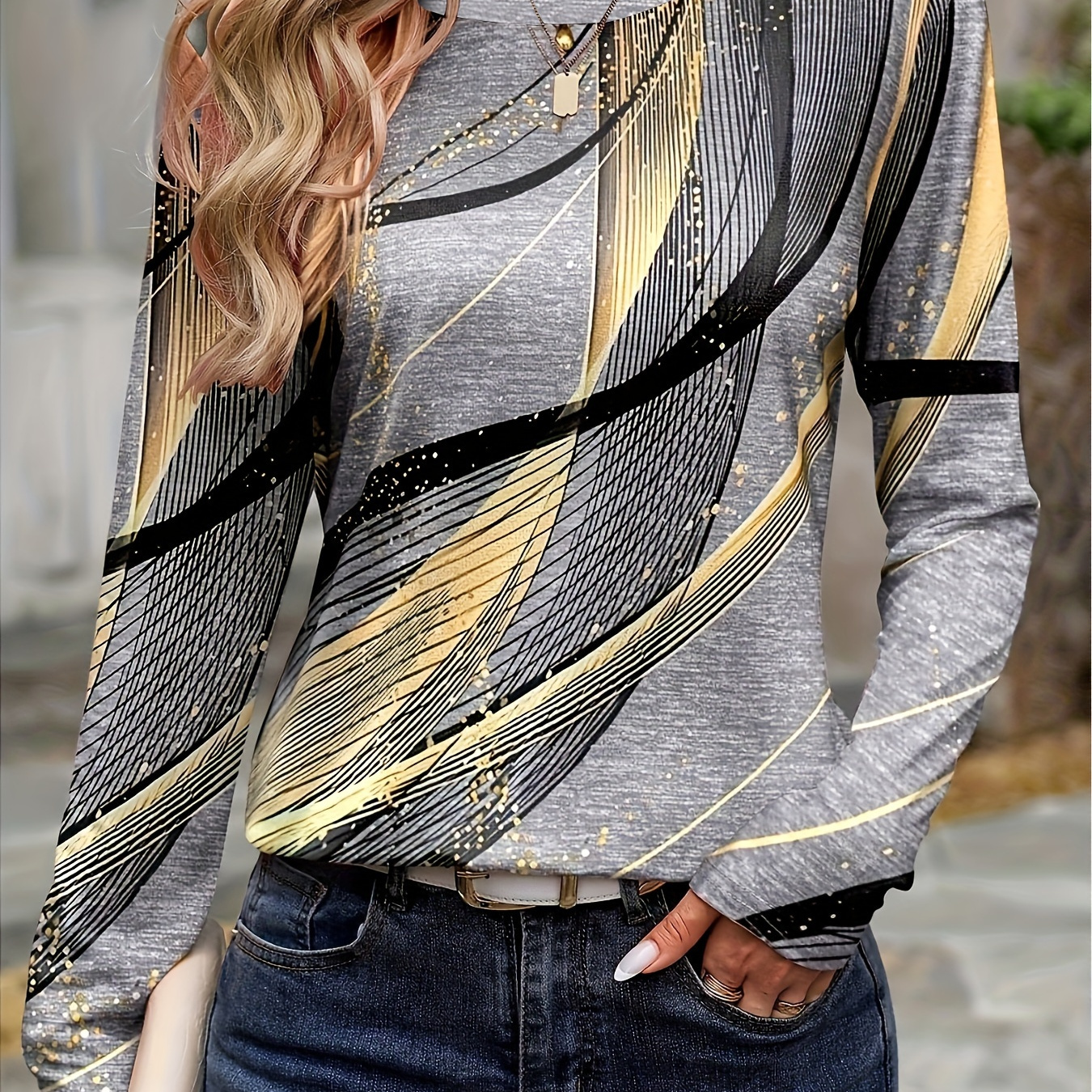 

Elegant Printed Long-sleeve Round-neck T-shirt For Women, Made Of Stretchy Knitted Fabric.