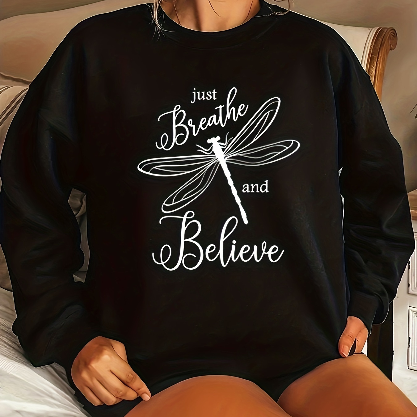 

Plus Size Casual Sweatshirt, Women's Plus Dragonfly & Slogan Print Long Sleeve Round Neck Sweatshirt