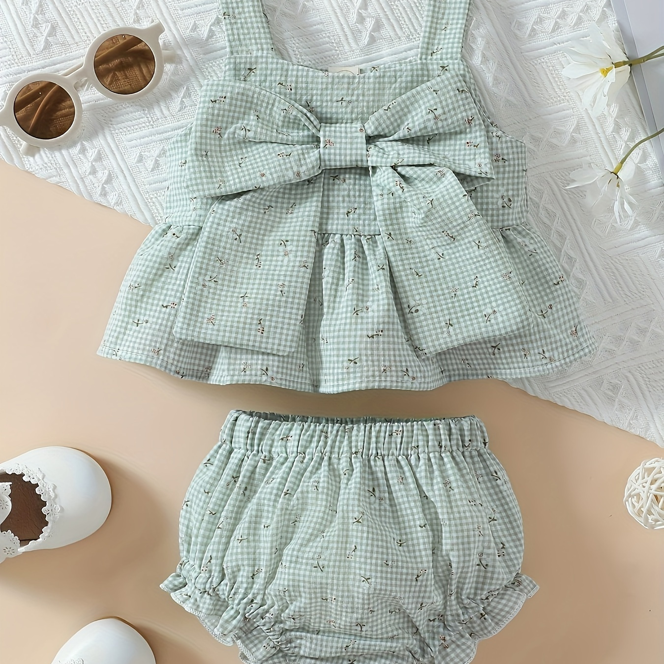 

Baby's Bowknot Decor 2pcs Floral Pattern Summer Outfit, Peplum Top & Shorts Set, Toddler & Infant Girl's Clothes For Daily/holiday, As Gift