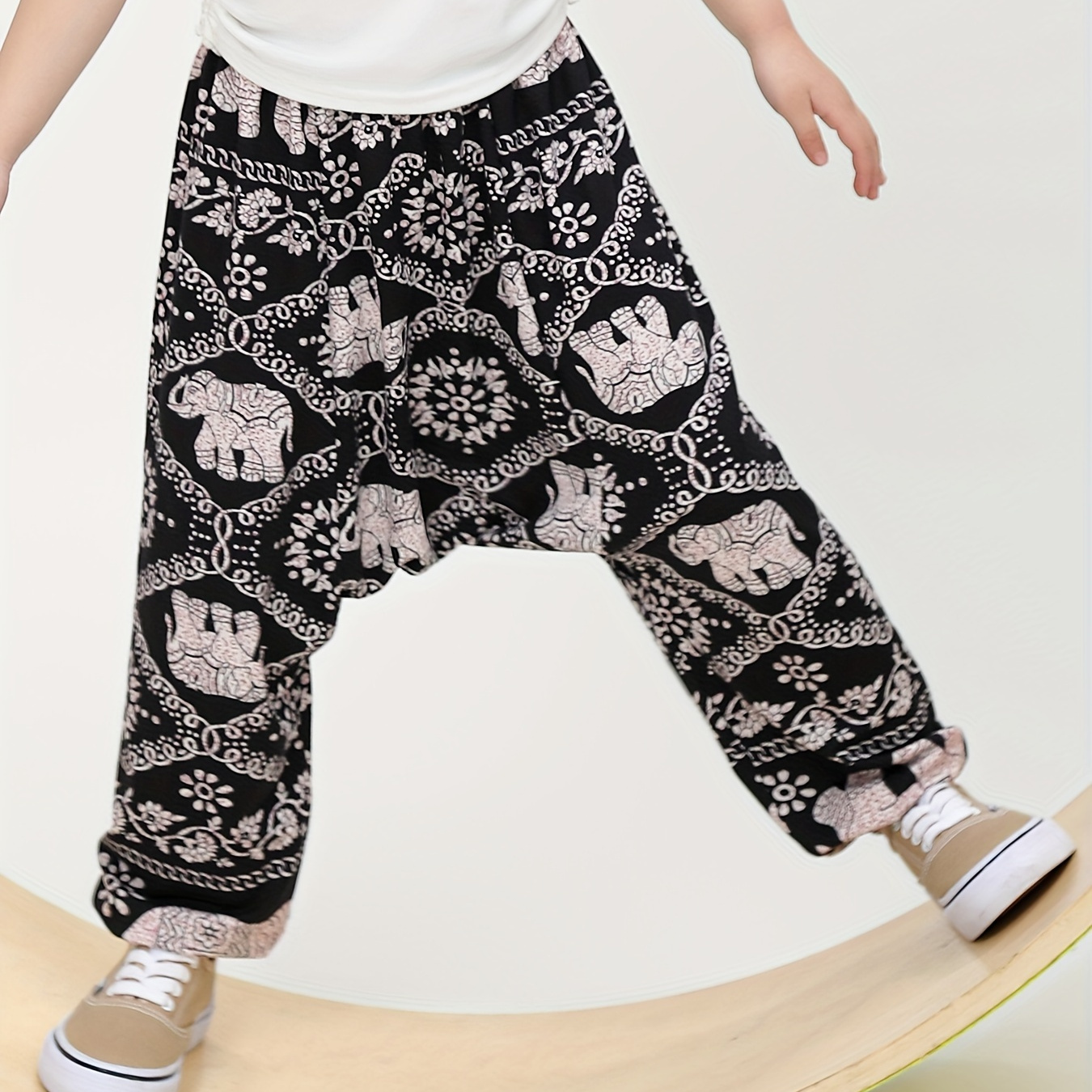 

Unisex Harem Pants, Elephant Pattern, Loose Fit, Thin Summer Fabric, Casual Style, Drop Crotch, Breathable For Boys And Girls, Outdoor Leisure Trousers, Black And White