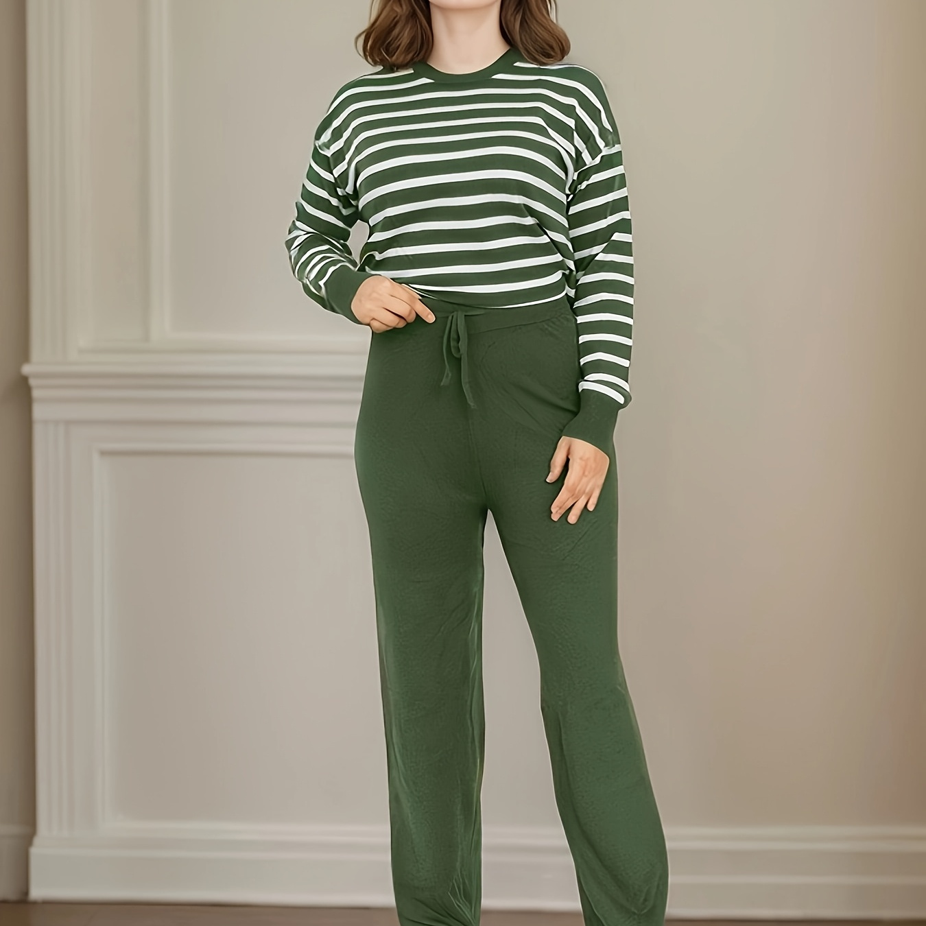 Ensemble pull rayé et pantalon large - Tenue confortable en deux pièces en tricot pour femmes, ensemble pull élégant, parfait pour les tenues décontractées et la mode d'automne