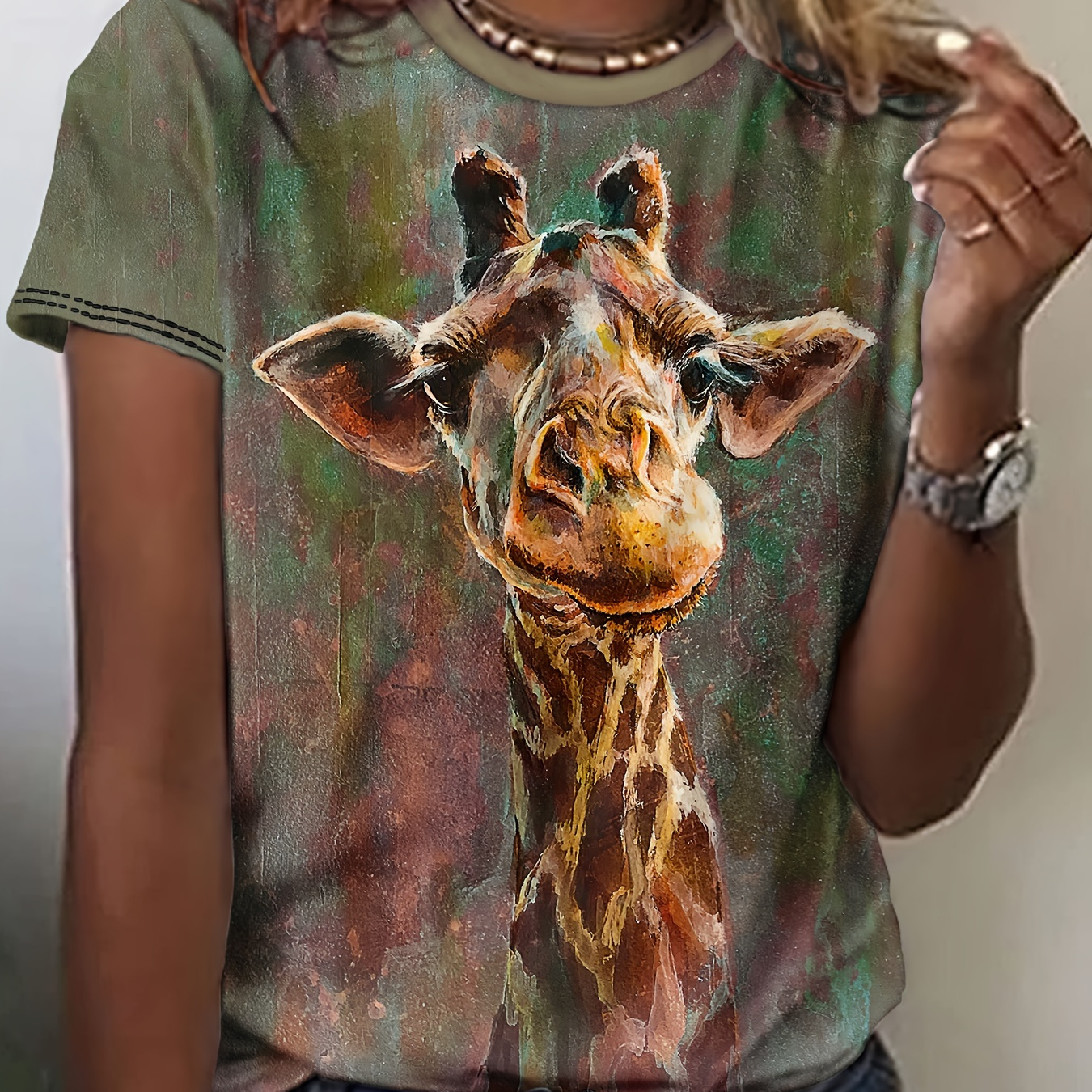 

Giraffe Print Crew Neck T-shirt, Casual Short Sleeve T-shirt For Spring & Summer, Women's Clothing