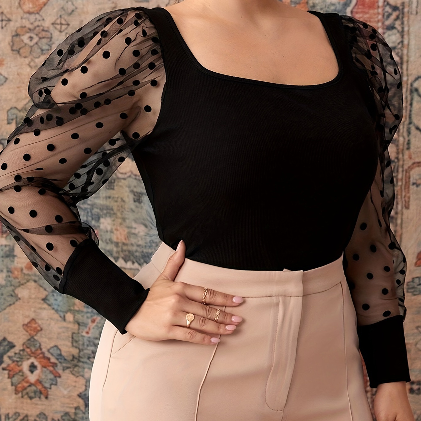 

Color- Multi-arm Mesh Sleeve Square Neck Top
