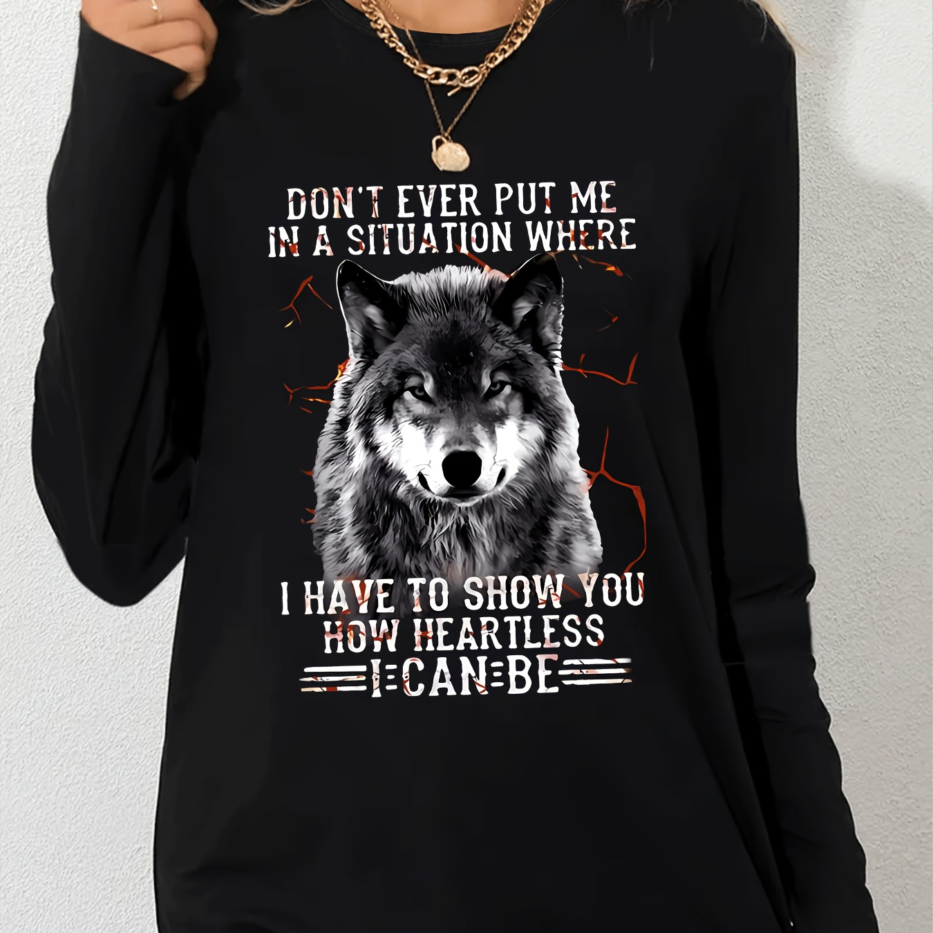 

Ladies' Fall/winter Casual Athletic Deep Gray Black Long Sleeve T-shirt With Animal Wolf Print, Polyester Blend, Comfortable And Breathable, Round Neckline, Suitable For All Seasons