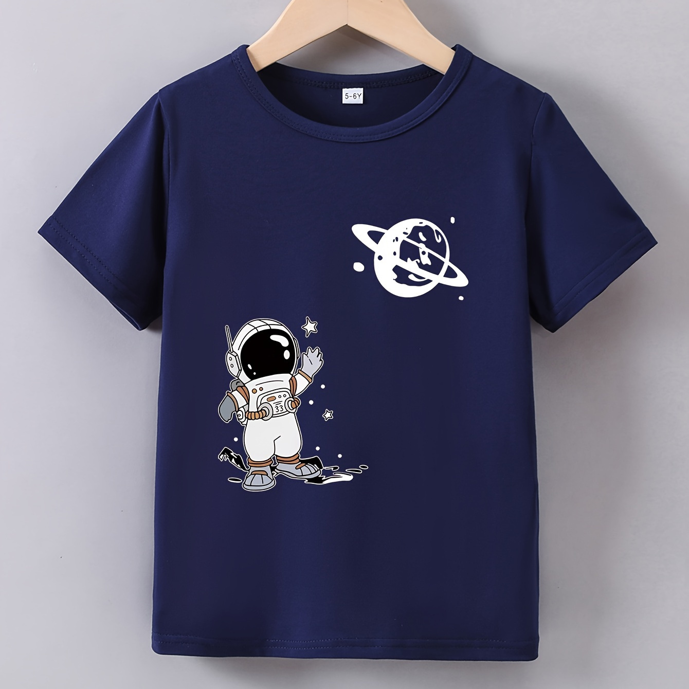 

Casual Comfy Boys' Summer Top - Cartoon Astronaut & Planet Print Short Sleeve Crew Neck T-shirt Gift