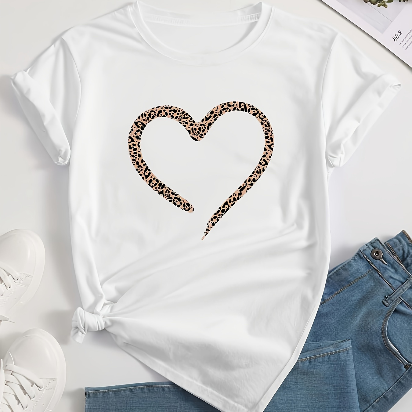 

Heart Print Short Sleeve T-shirt, Casual Crew Neck Top For Spring & Summer, Women's Clothing