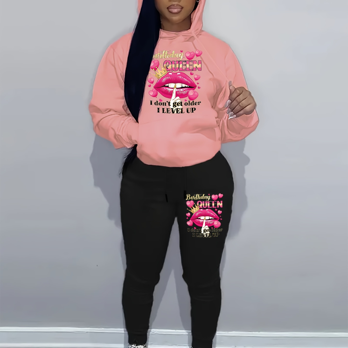 

Plus Size Birthday Queen Print Fleece Lined 2 Piece Set, Casual Long Sleeve Kangaroo Pocket Drawstring Hoodie & Sweatpants, Women's Plus Size Clothing