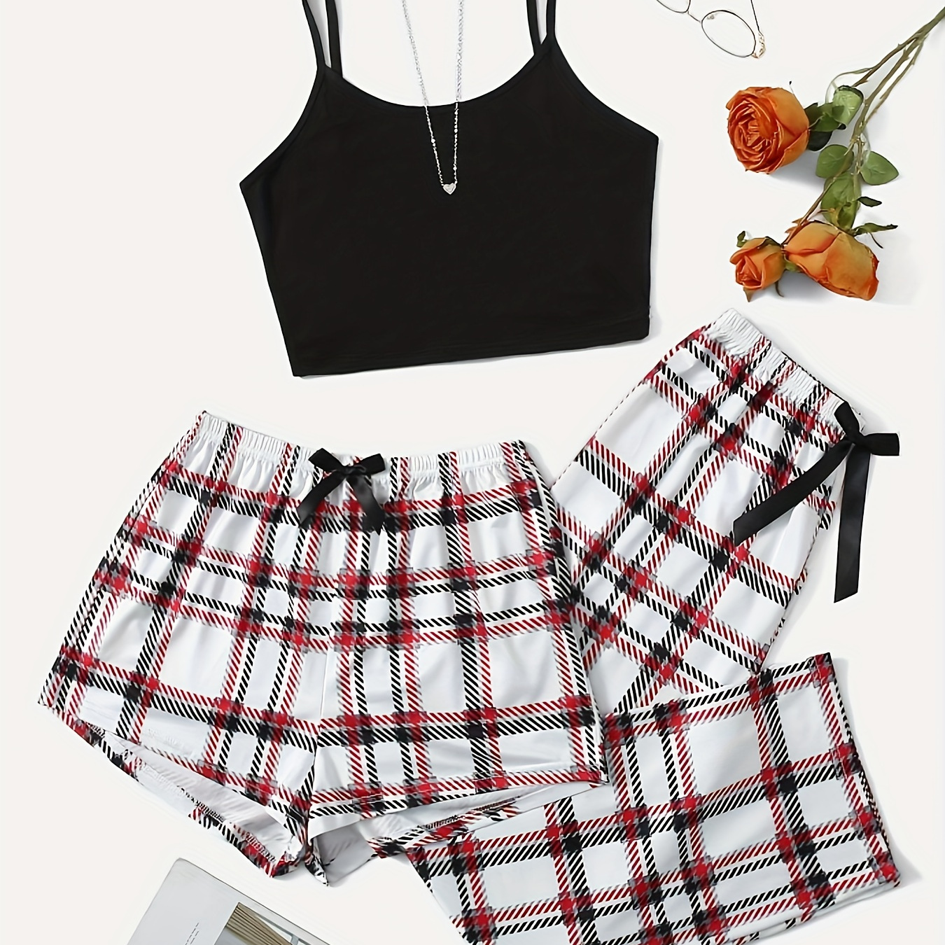 

Ensemble Pyjama 3 Pièces : Haut Soutien-gorge Uni + Pantalon et Shorts à Carreaux