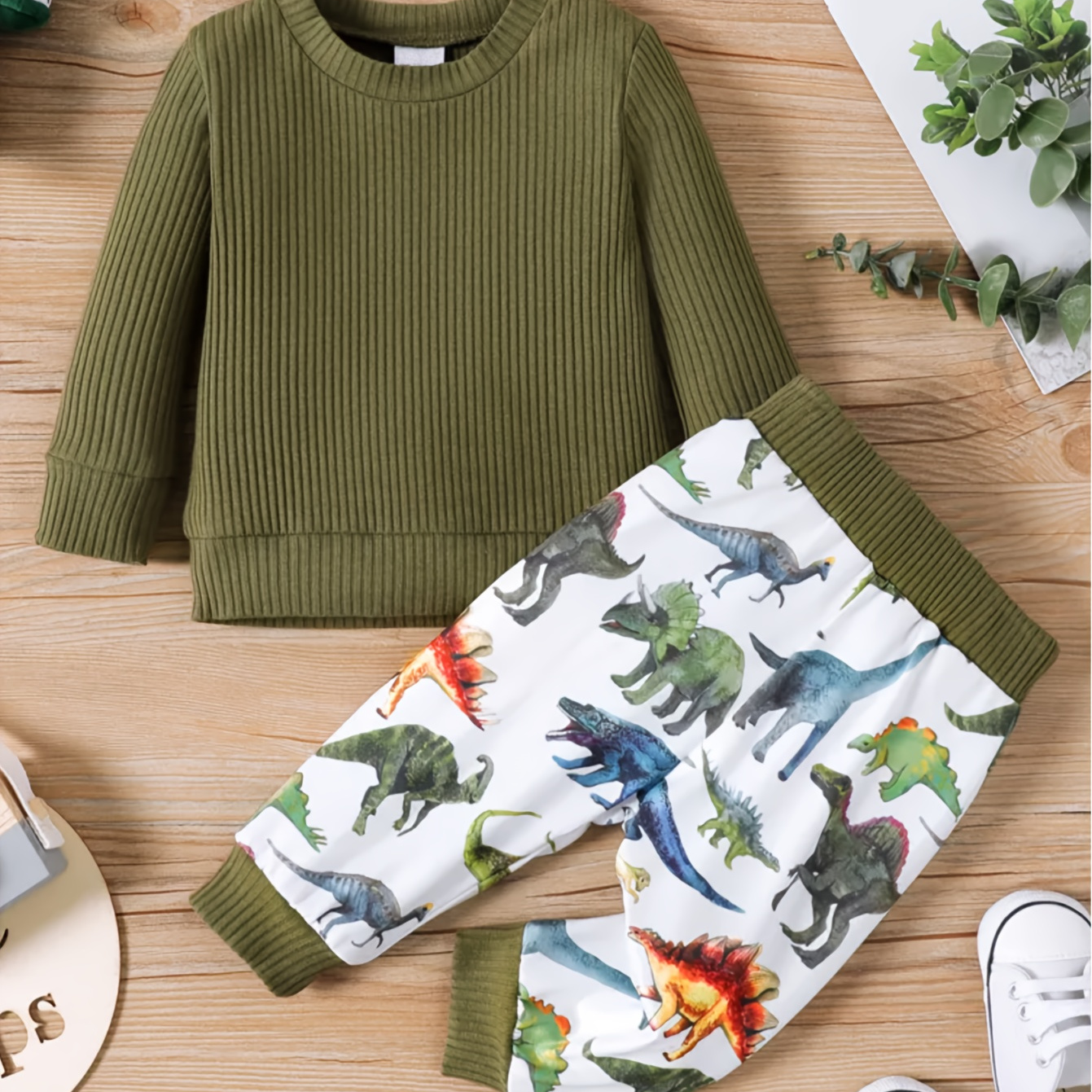 

Popular Boy's 2pcs Outfits - Toddler's Long Sleeve Tops And Dinosaur Printed Pants Set