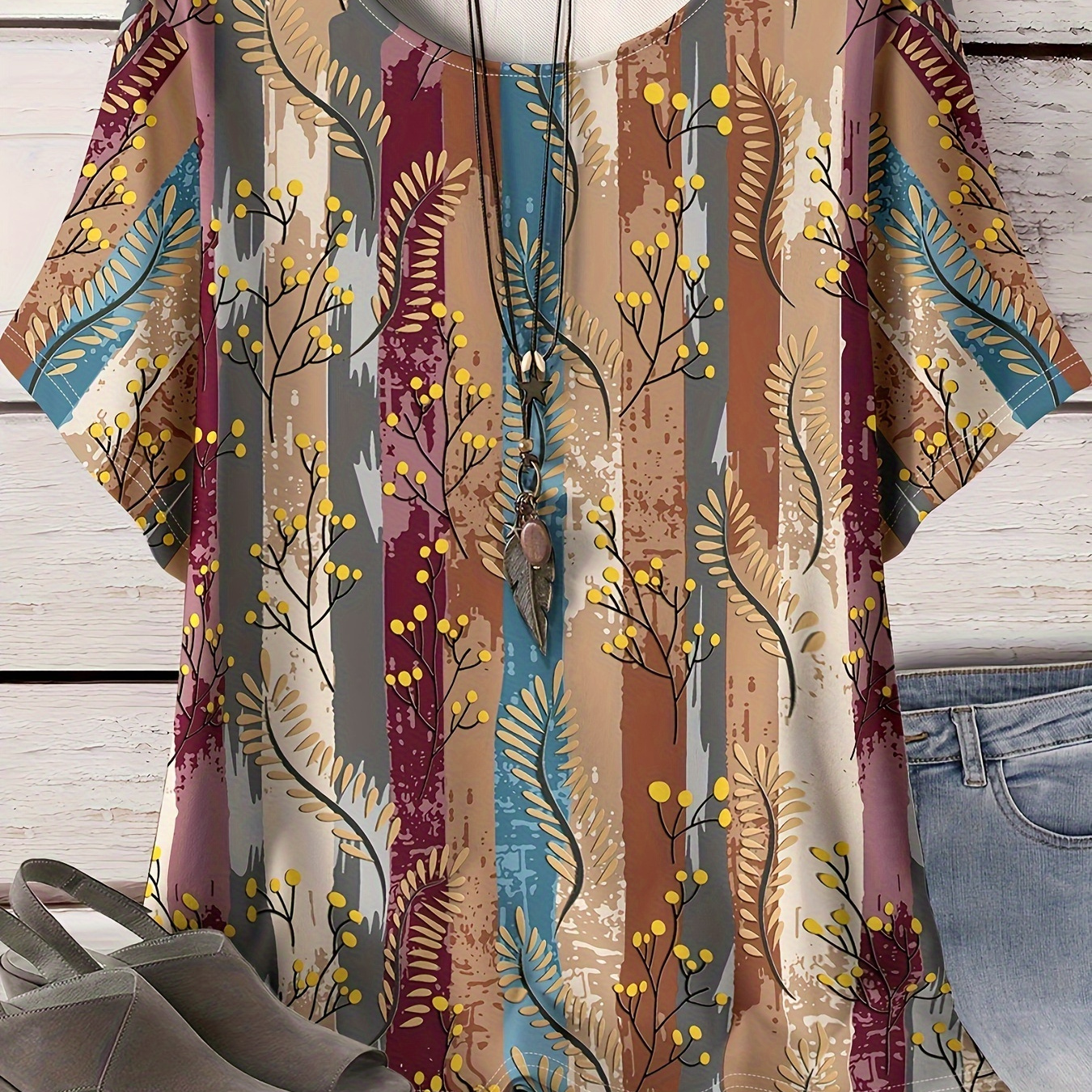 

Plus Size Plant & Print T-shirt, Casual Short Sleeve Crew Neck Top For , Women's Plus Size Clothing
