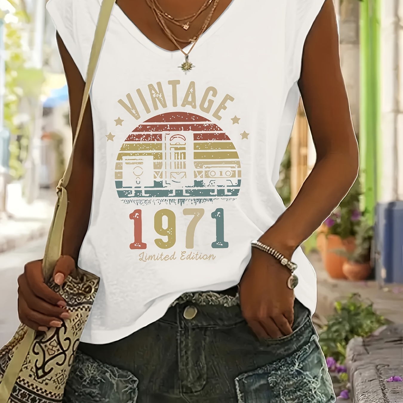 

Vintage 1971 Print V Neck T-shirt, Short Sleeve Casual Top For Spring & Summer, Women's Clothing