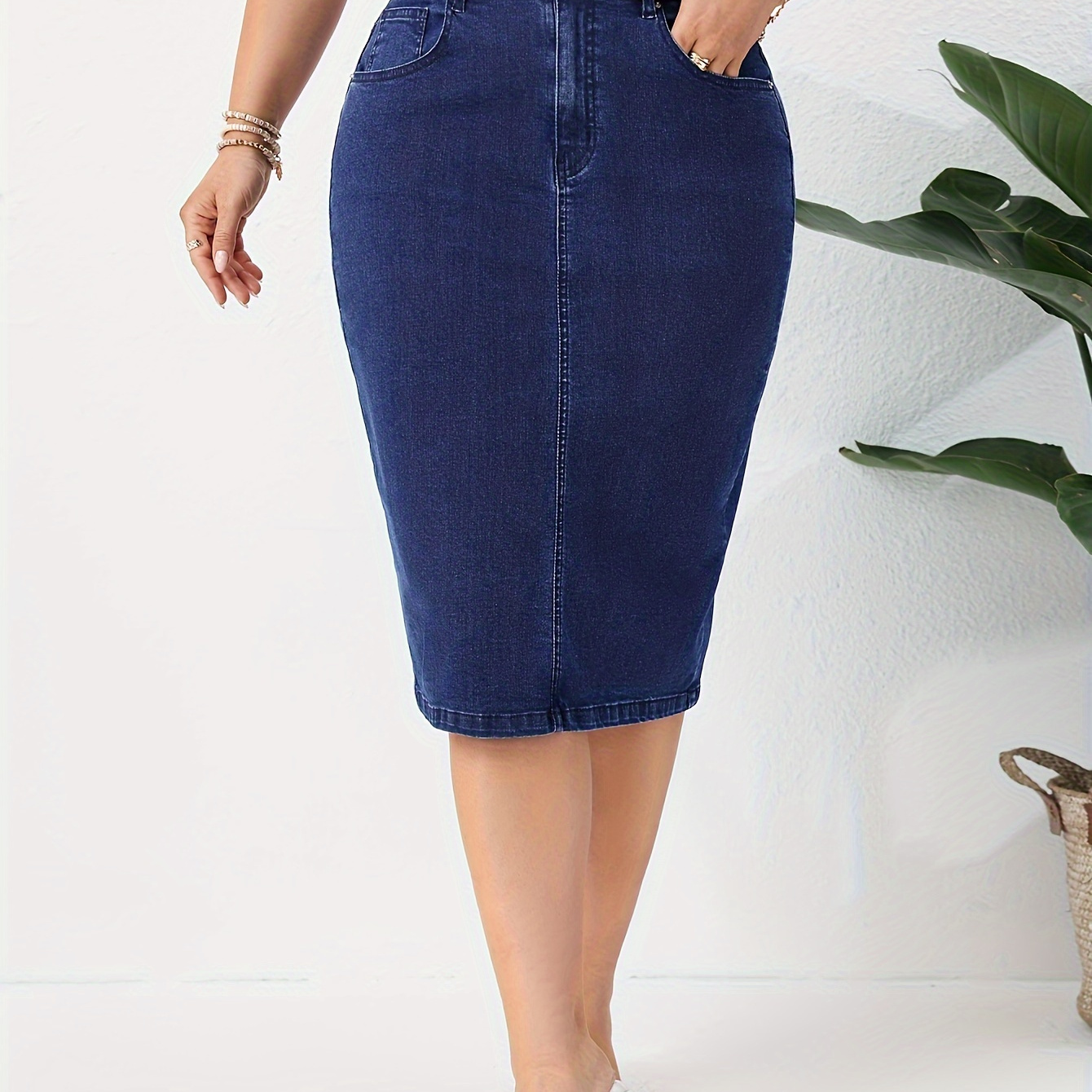 

Plus Size High Rise Plain Washed Blue Slash Pocket Elegant Bodycon Women's Denim Skirt