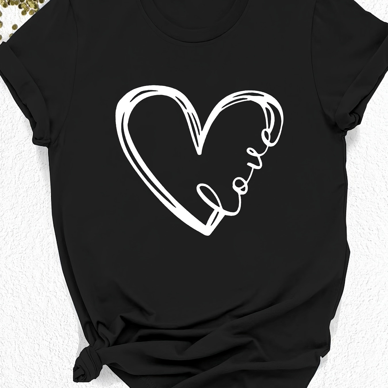 

Plus Size Heart Print T-shirt, Short Sleeve Crew Neck Casual Top For Summer & Spring, Women's Plus Size Clothing