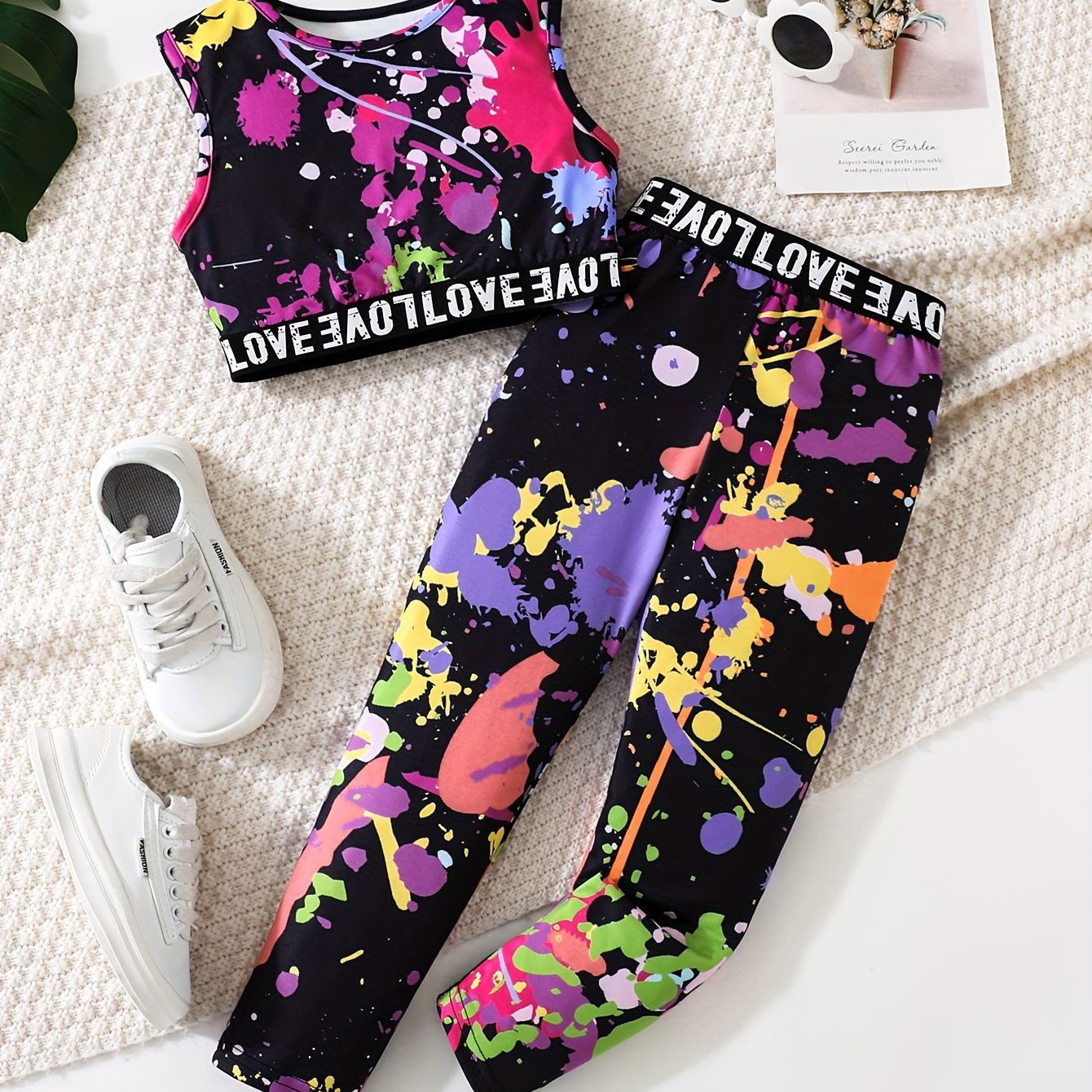 

2pcs Girls Letters Colorful Graffiti Ink Print Short Sleeve Top + Pants Set, Stylish Comfy Sweatpants Sport Wear