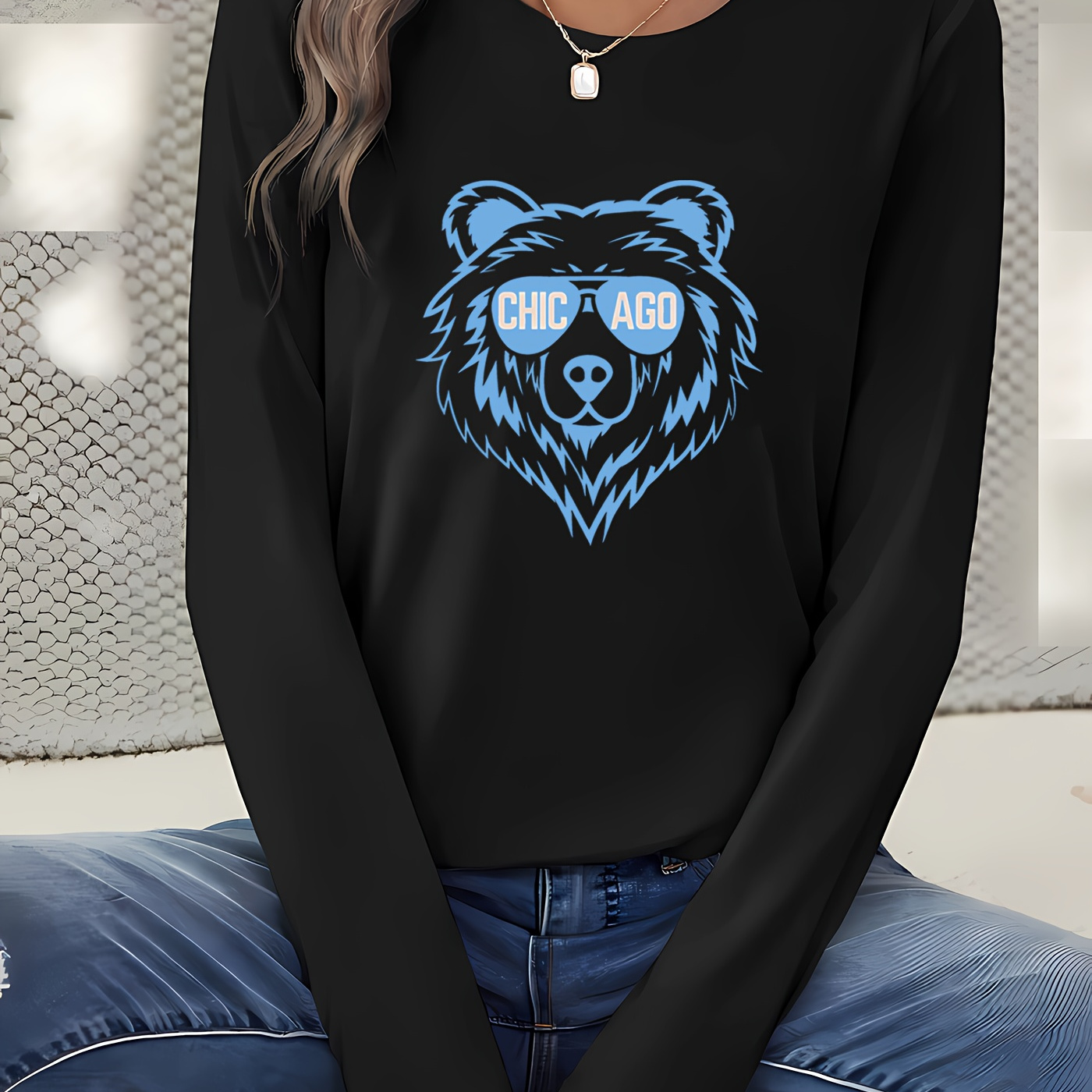 

Chicago Bear Team Vintage-inspired Long Sleeve T-shirt For Women - Casual Crew Neck, Soft Polyester , Machine Washable