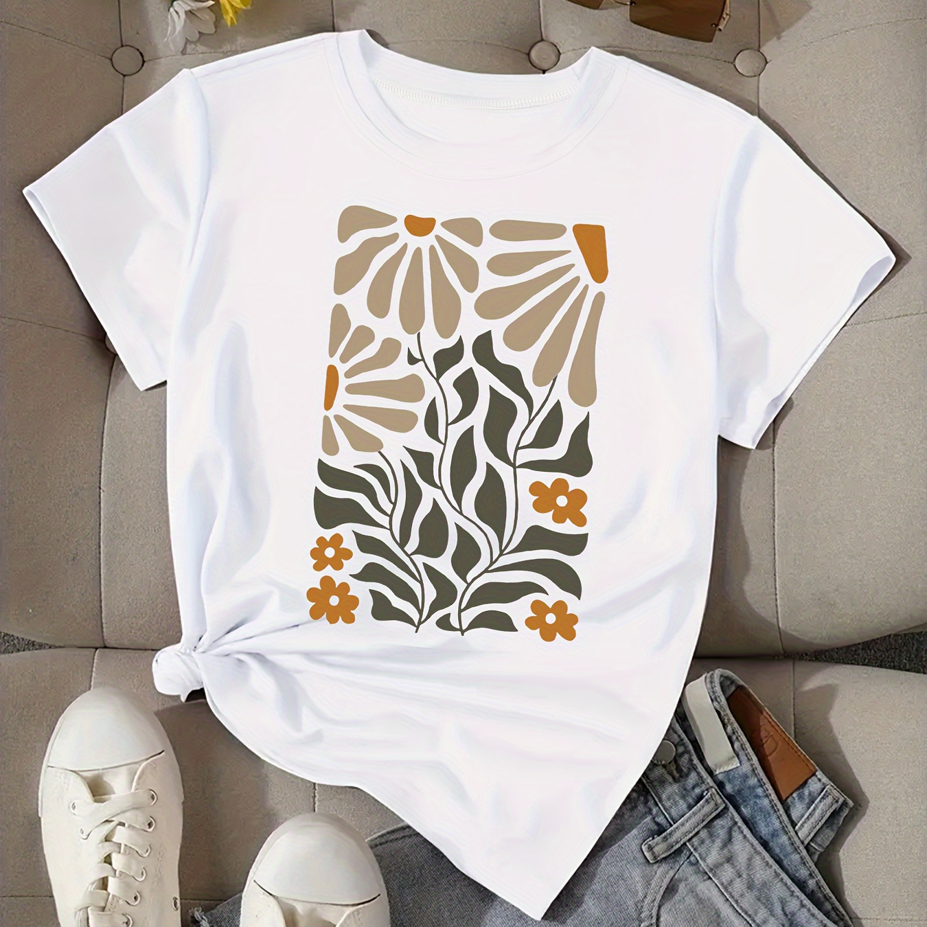 

Vibrant Pink Women's Casual T-shirt With Intricate Floral Print - Short Sleeve, Round Neck, 100% Polyester, Machine Washable - Stylish Graphic Tee For All