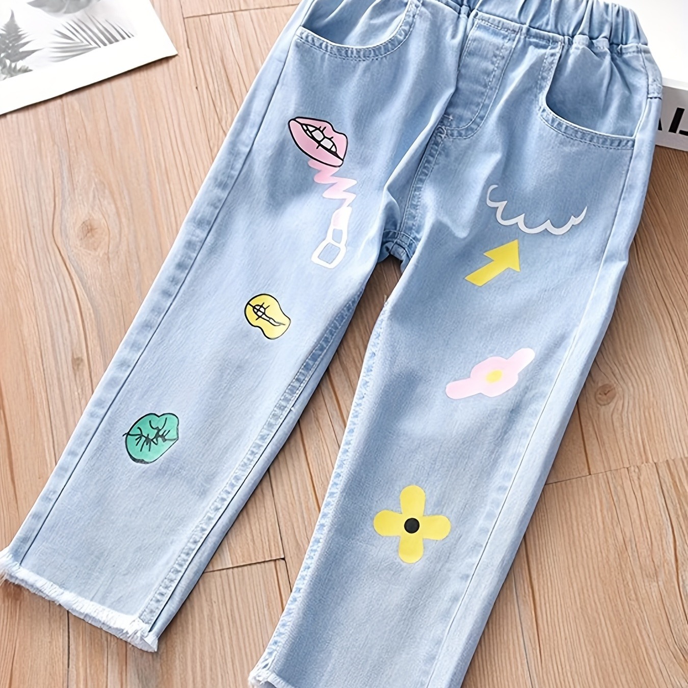 Girls' Raw Hem Cartoon Lips Print Elastic Waist Denim Pants Little Girls Caual Jeans Trousers ForEveryday