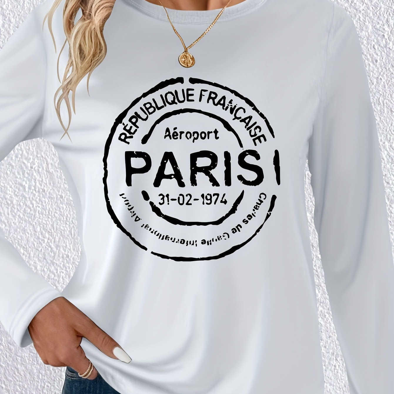 

Women's Casual Long Sleeve Crew Neck T-shirt With French Airport Paris Stamp Applique - 100% Polyester Knit Fabric With Medium Stretch