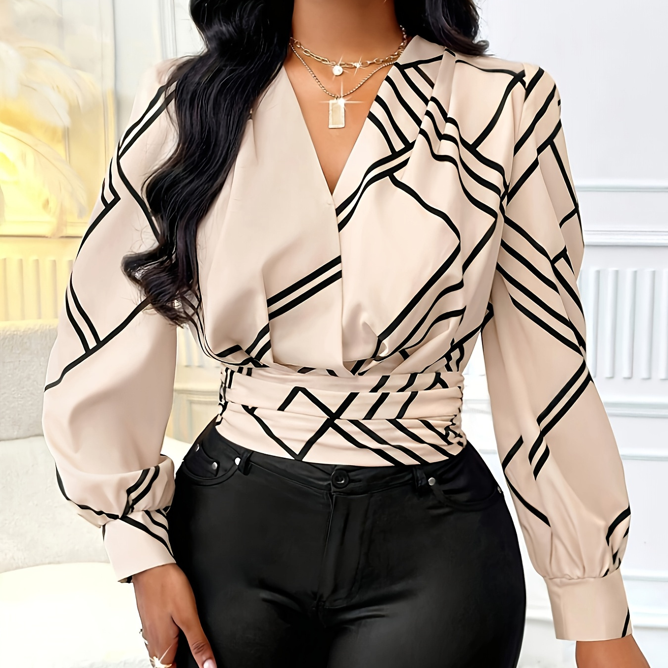 

Blouse à Col en V pour Femme - Chic à Manches Longues avec Dos , Polyester, Lavable en Machine - pour la Mode Printemps & Automne