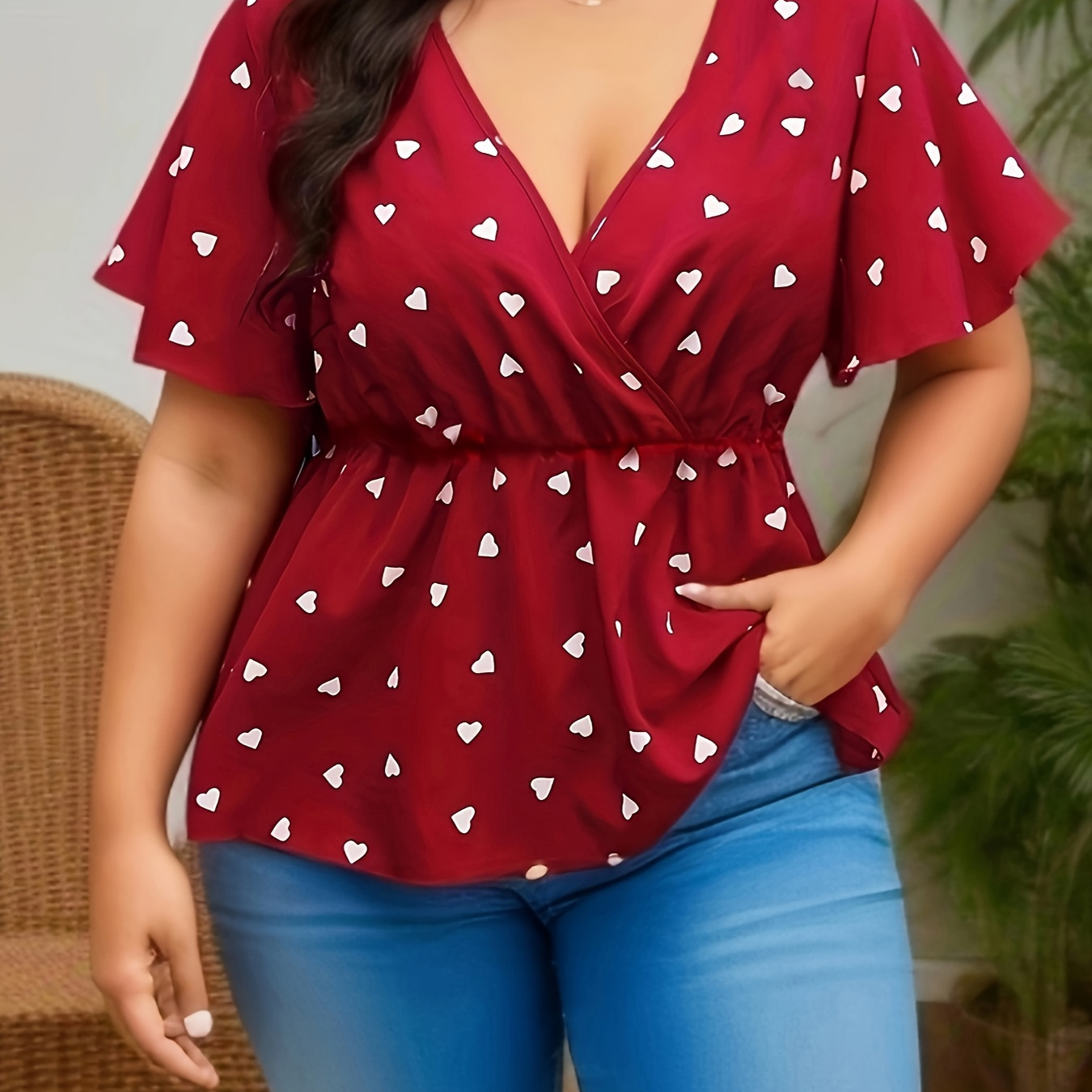 

Blouse Chic Grande Taille à Imprimé Cœur avec Volants - Col V Décontracté, Haut à Manches Courtes pour Femme - Lavable en Machine