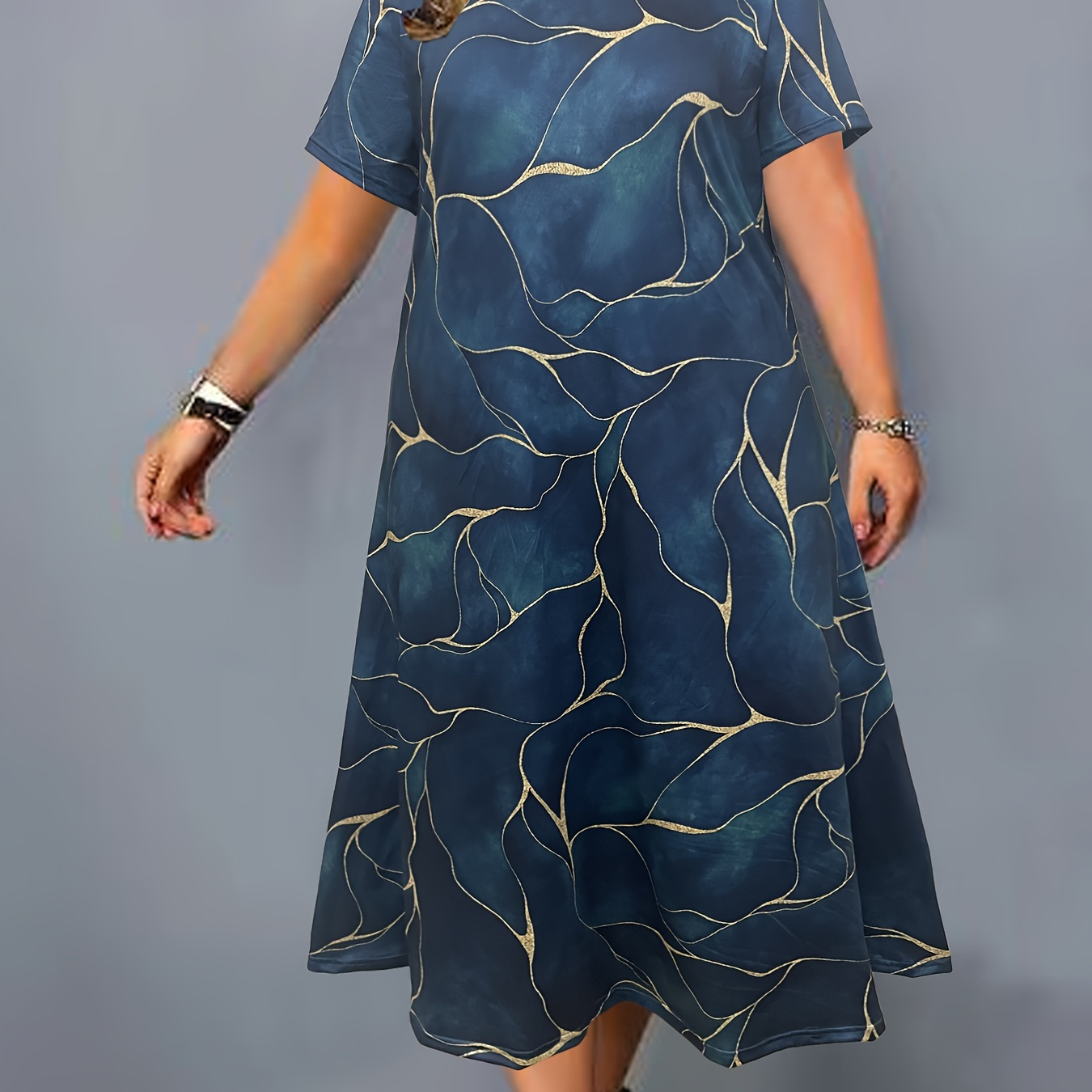 

Plus Size Chic Round Neck Short Sleeve Kaftan Dress - Elegant Blue And Golden Geometric Print, Stretchy Polyester , Machine Washable - Flowy Maxi Length For Spring/summer