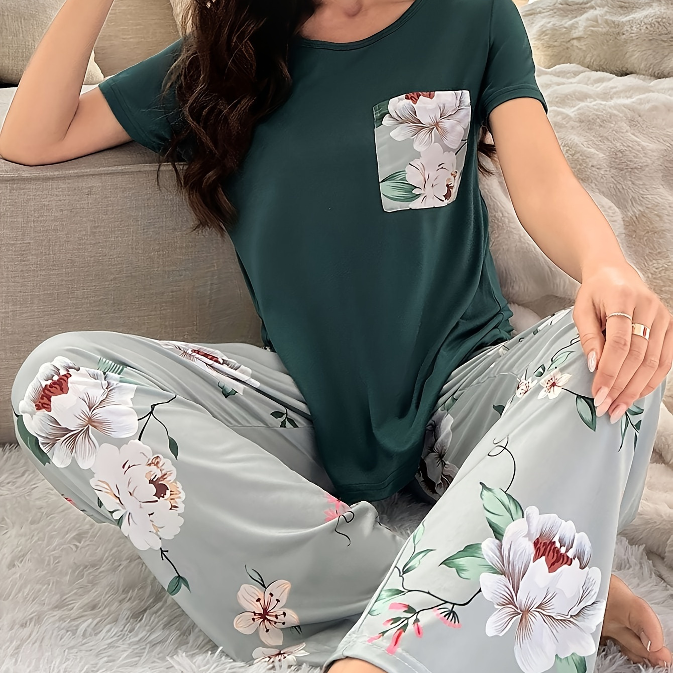 

Women's Floral Pajama Set, Short Sleeve Round Neck Top & Pants, Comfortable Relaxed Fit