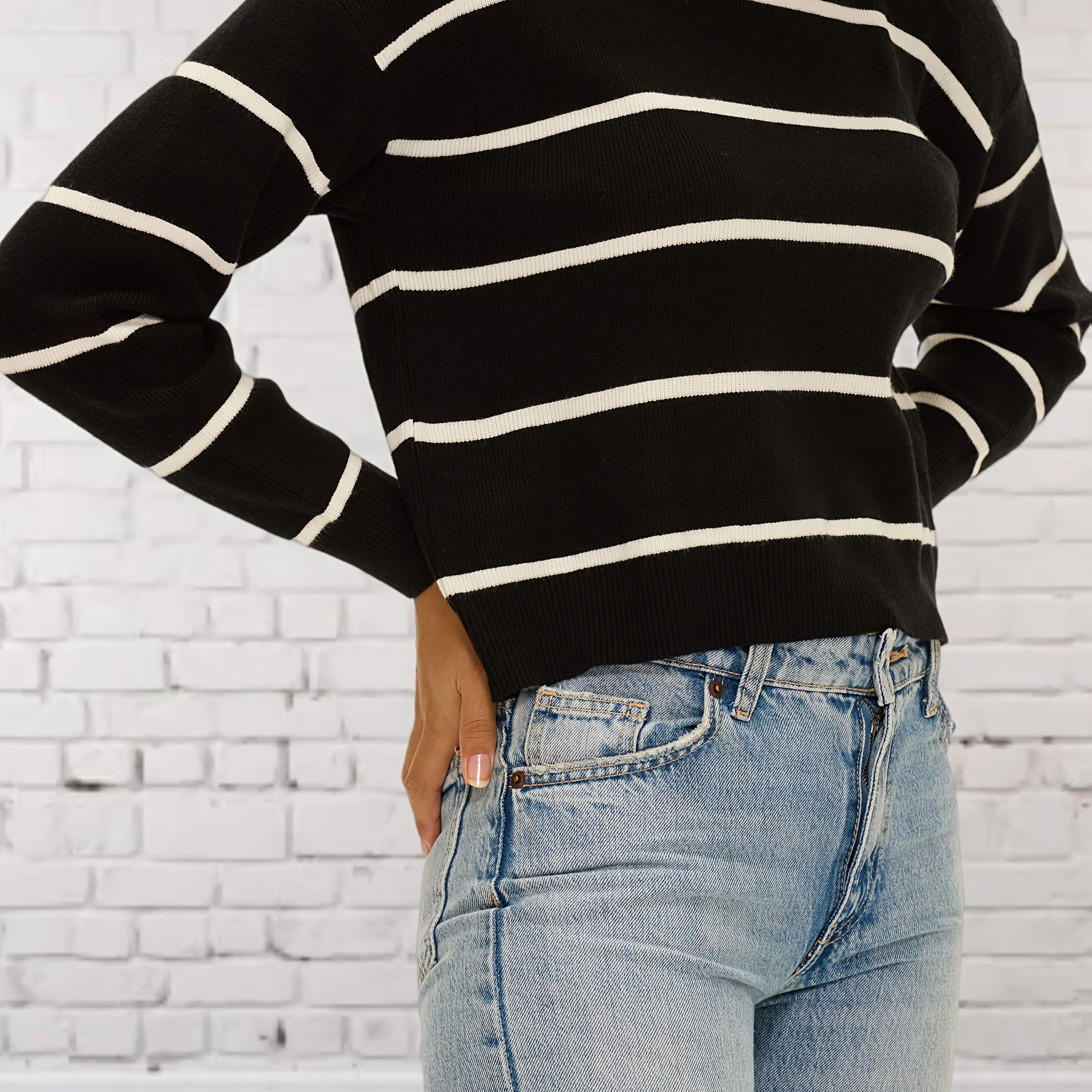 

Women's Soft Striped Crew Neck Sweater - Cozy Long Sleeve For Fall And Winter, Black & White Retro Pattern, Casual Outfits And Gift Ideas