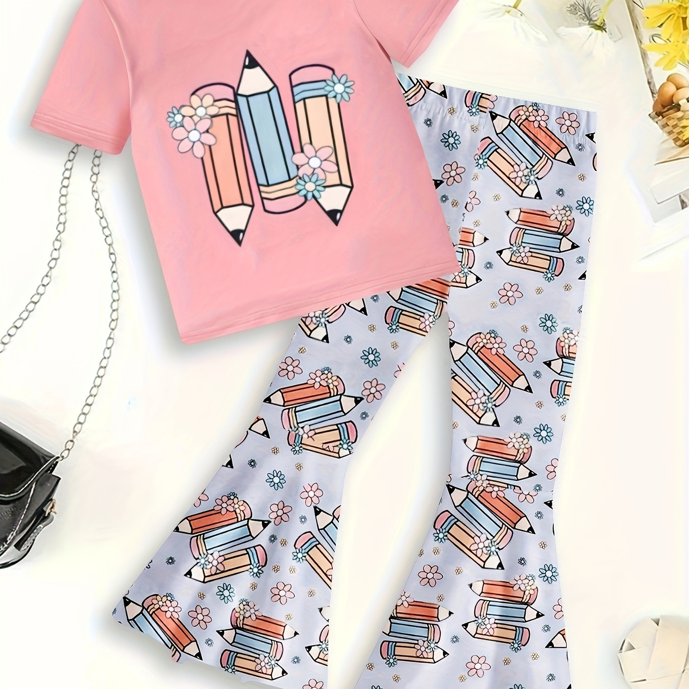 

2pcs School Girls Cute Cartoon Pencil Pattern T-shirt + Flared Trousers Fashion Comfy 2-piece Back-to-school Season Outfit