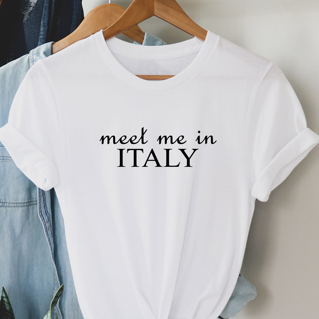 

Meet Me In Italy Print T-shirt, Short Sleeve Crew Neck Casual Top For Summer & Spring, Women's Clothing