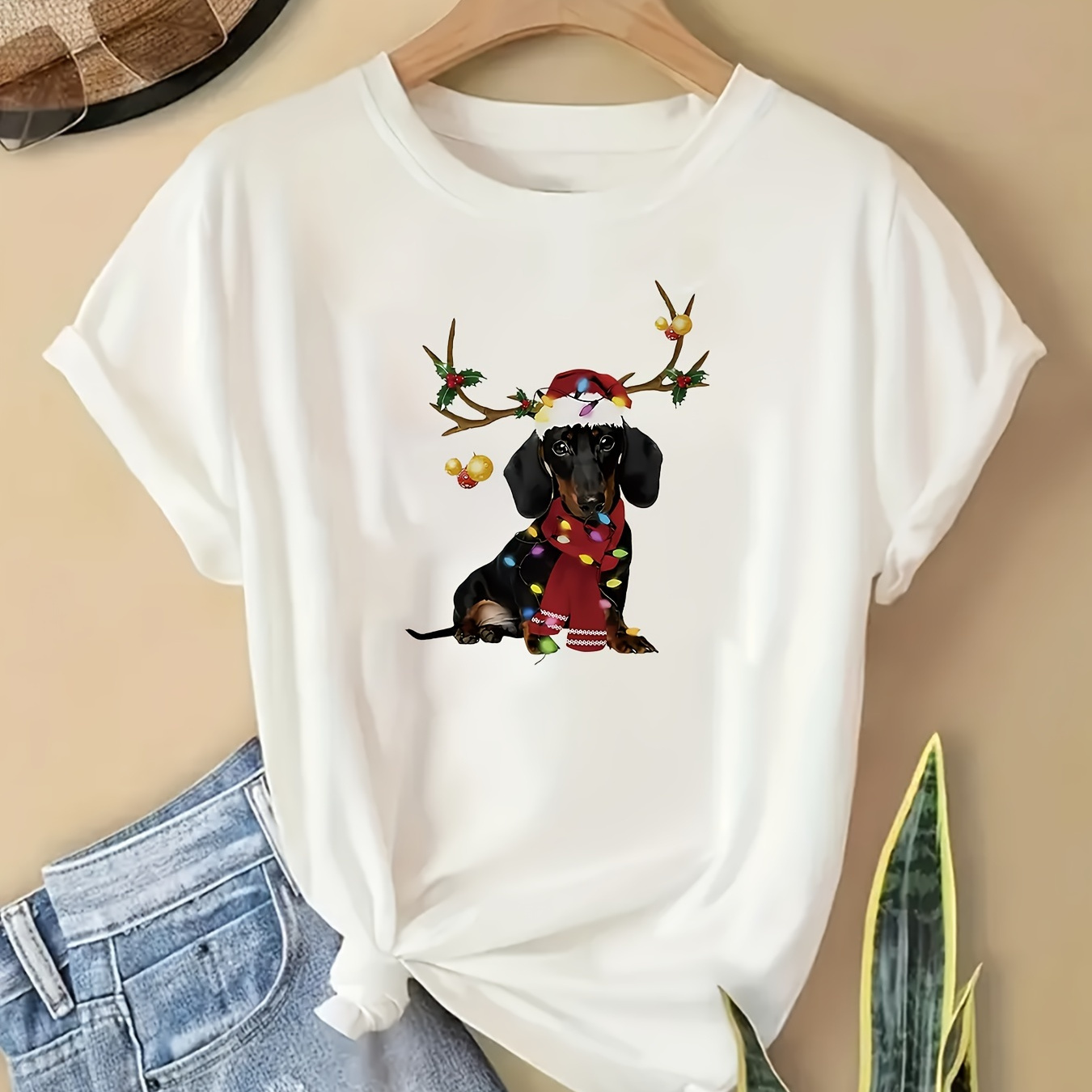 

1pc Women's Christmas Dachshund Graphic T-shirt, Casual Crew Neck Short Sleeve Top, Festive Holiday Print, Knit Polyester With Stretch, Regular Fit - All Wear