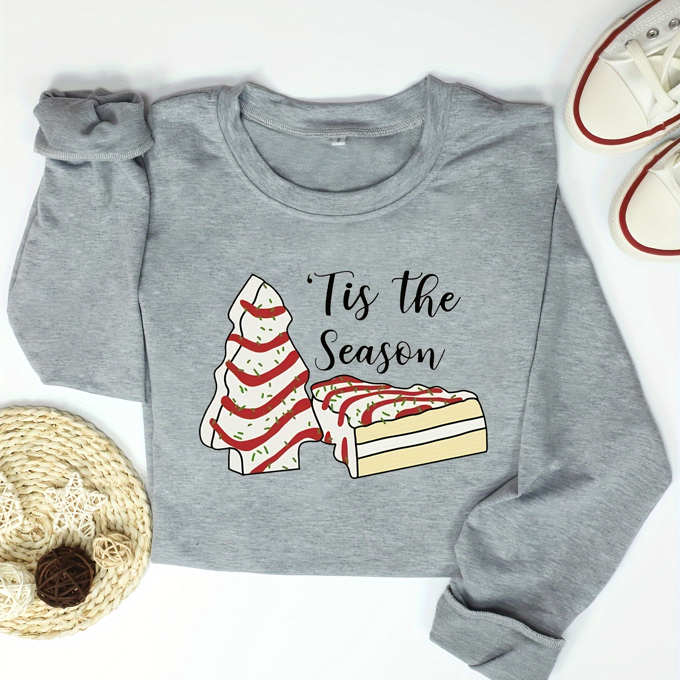 

Christmas Tree Cake Print Crew Neck Sweatshirt, Casual Long Sleeve Comfy Sweatshirt For Spring & Fall, Women's Clothing