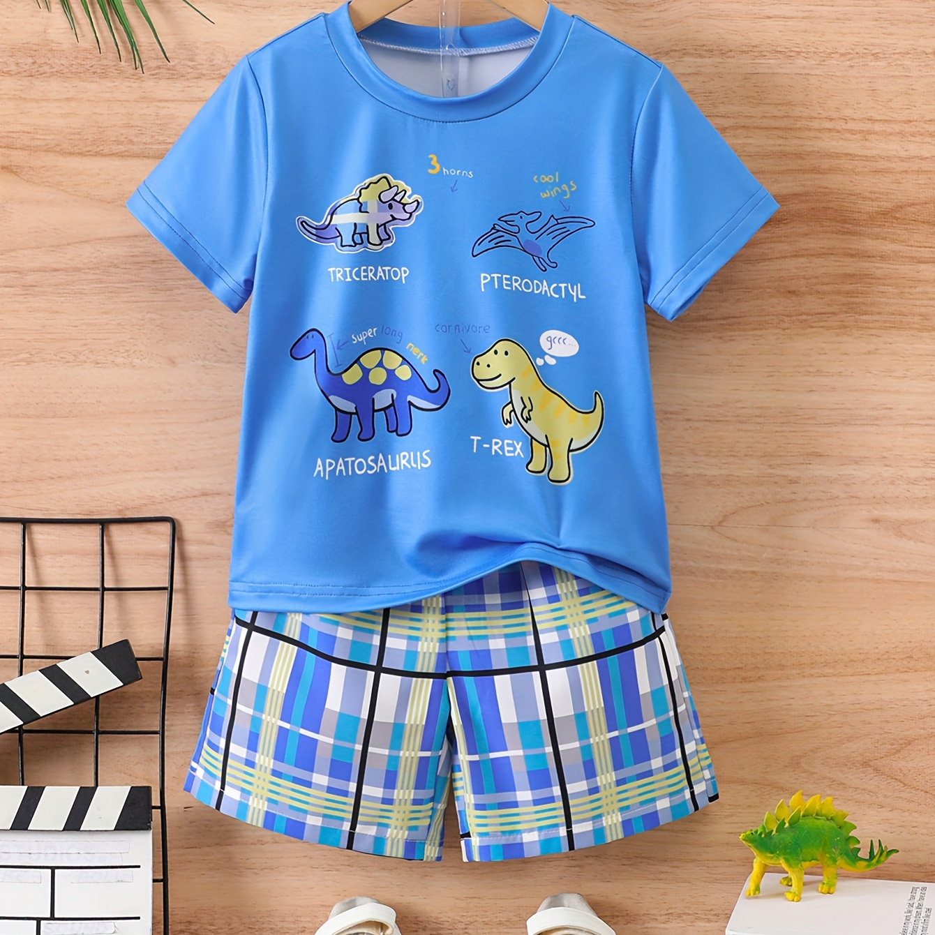 

2pcs Boys Casual Cute Dinosaur Graphic Print Short Sleeve T-shirt & Shorts Set, Comfy Summer Boys Clothes