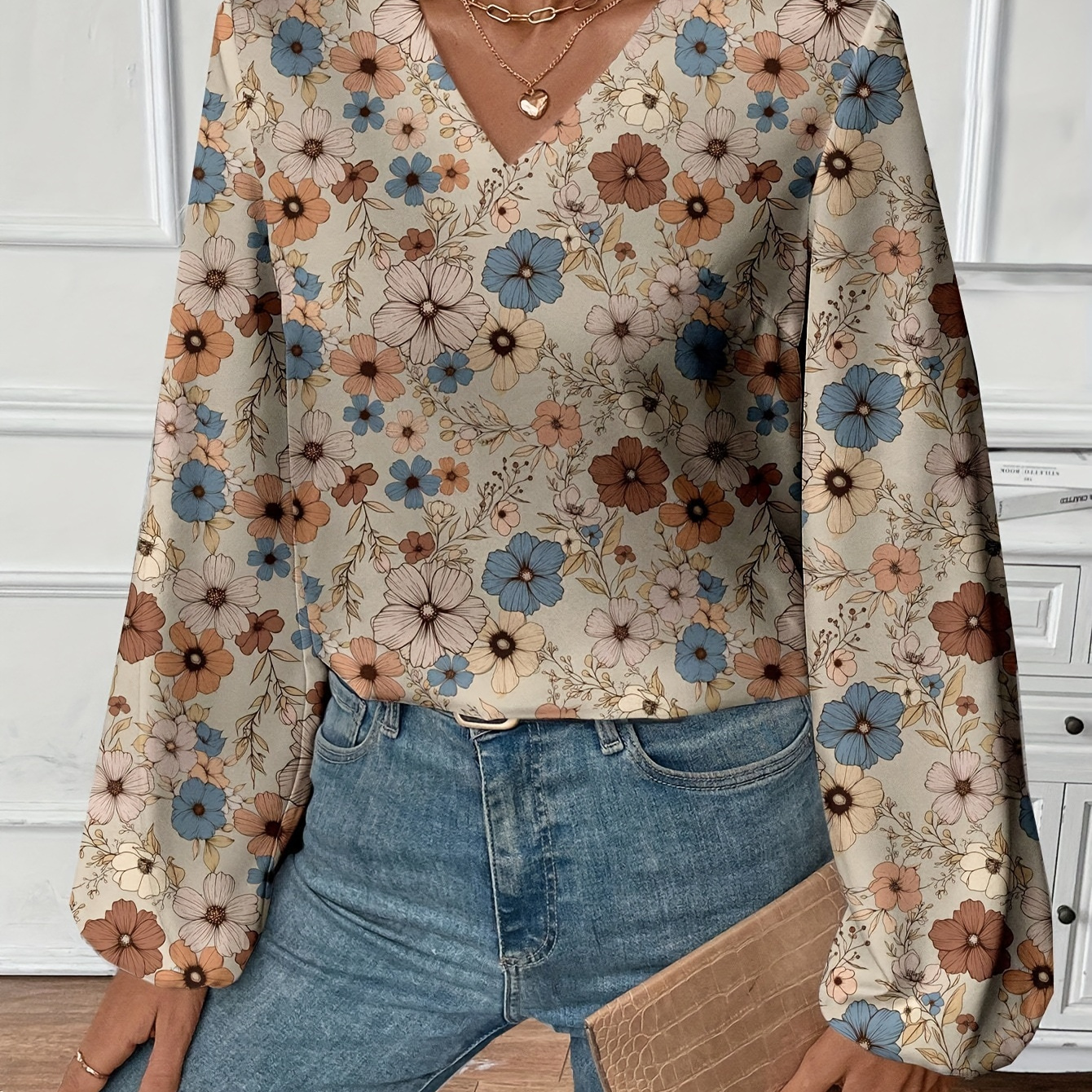 

Chic Floral Print Long Sleeve Blouse For Women - V-neck, Lantern Sleeves, Office & Casual Wear