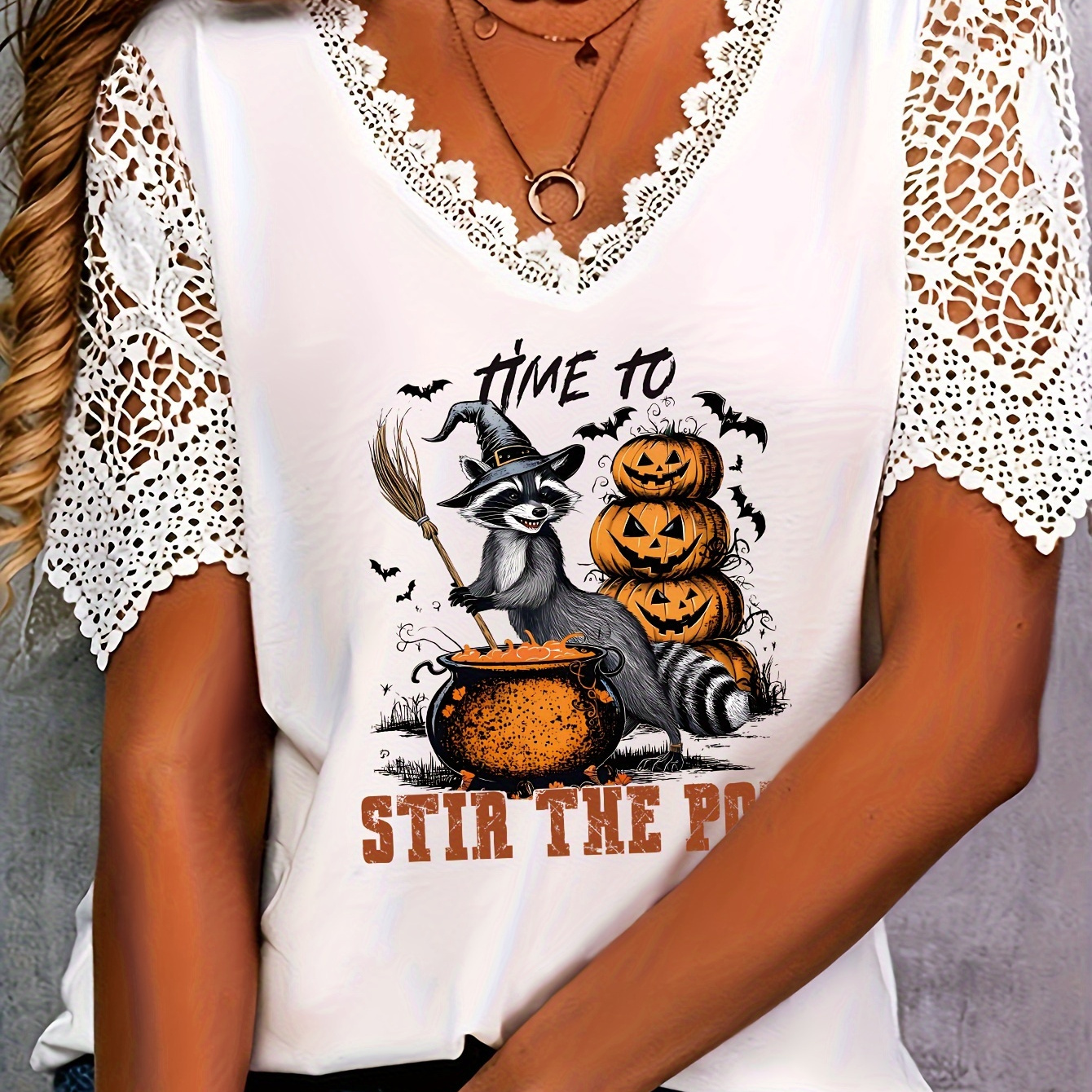 

Plus Size Animal & Pumpkin Print Contrast Lace T-shirt, Casual V Neck Short Sleeve Top For Spring & Summer, Women's Plus Size Clothing