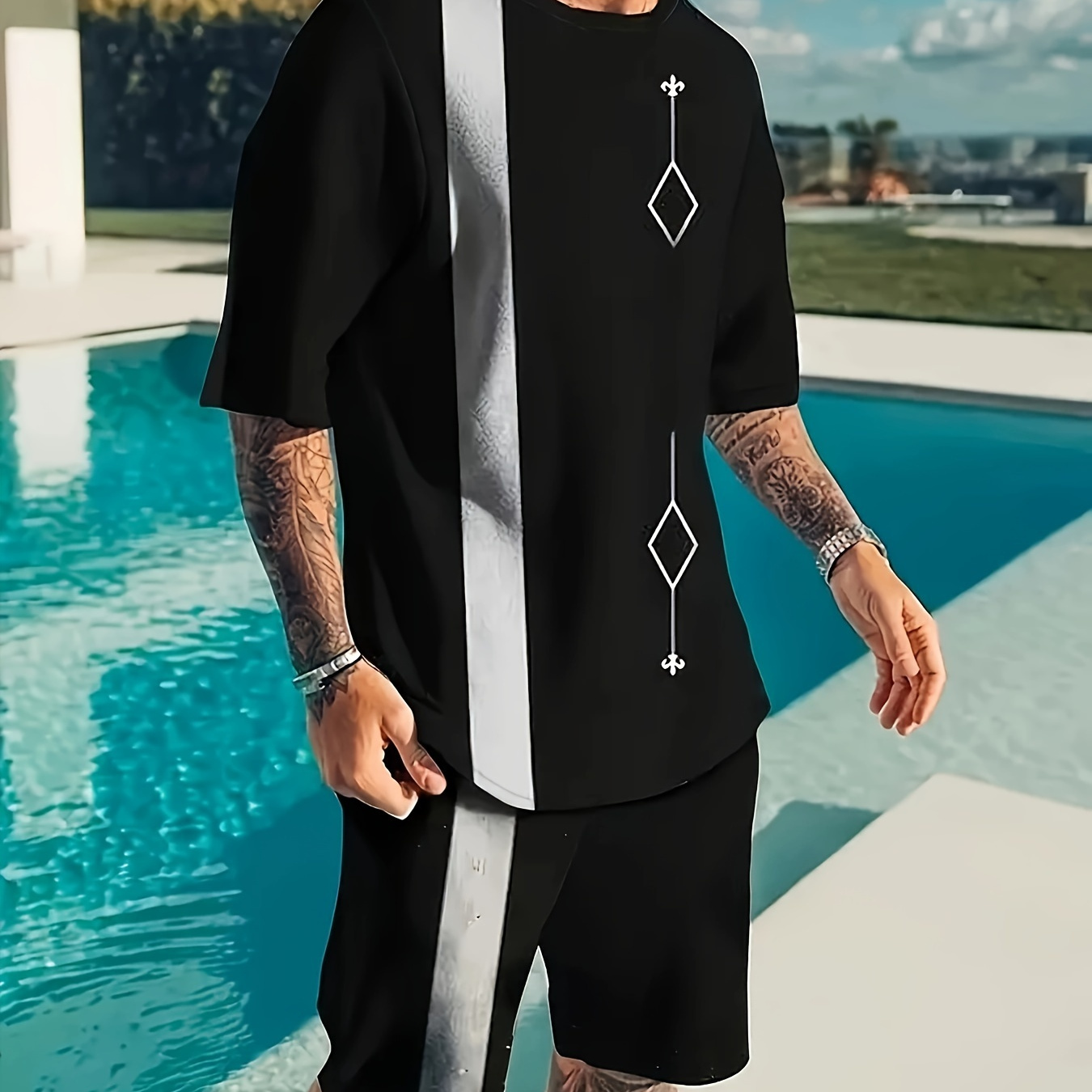 

Plus Size 2-piece Men's Fashionable Printed Pattern Short Sleeved Round Neck T-shirt And Drawstring Shorts Set, Comfortable And Breathable, Black Plus Size Men's Clothing
