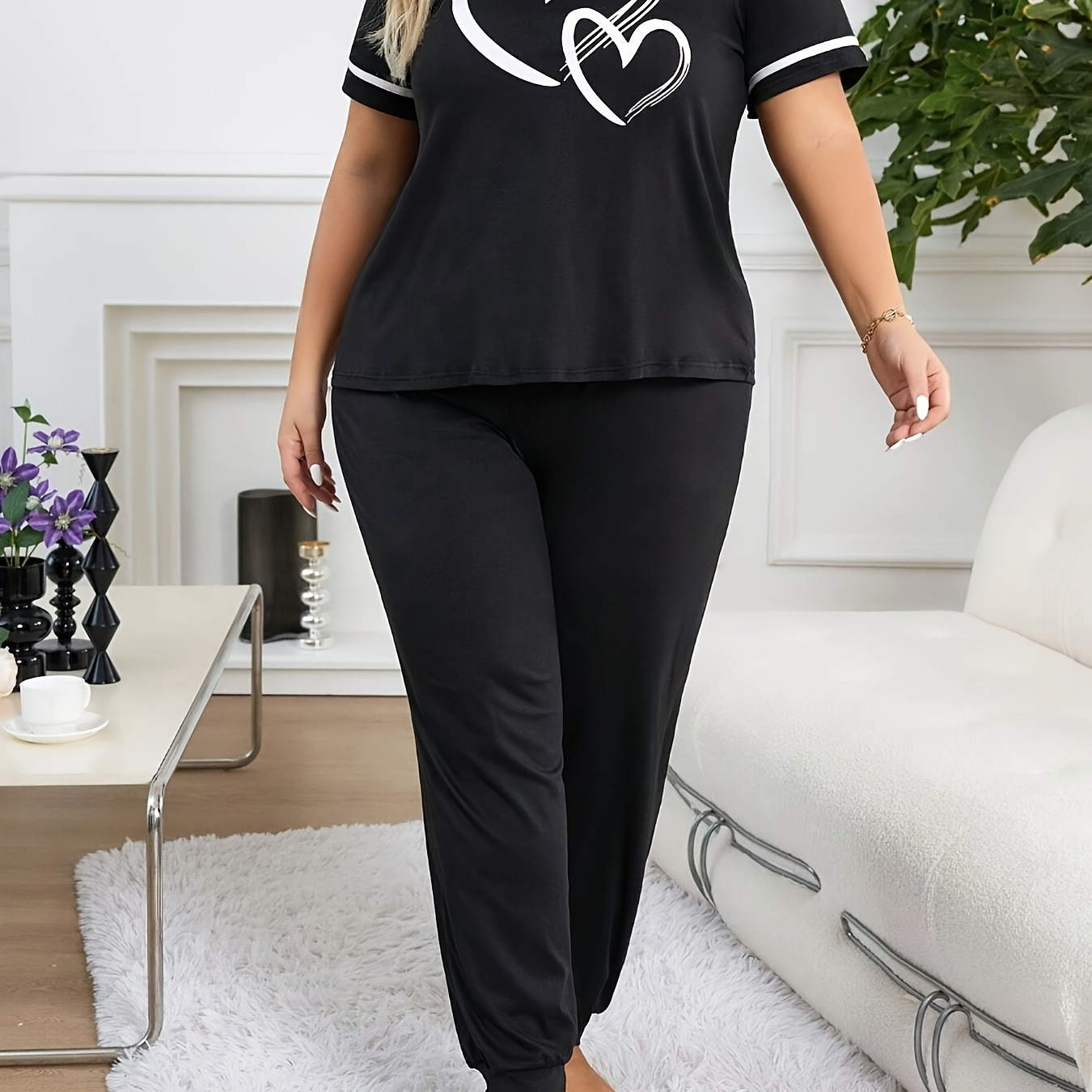 

Pyjama Grande Taille pour Femme à Imprimé Cœur - Mélange de Polyester Confortable, Manches Courtes & Col Rond, Lavable en Machine - pour Toutes les