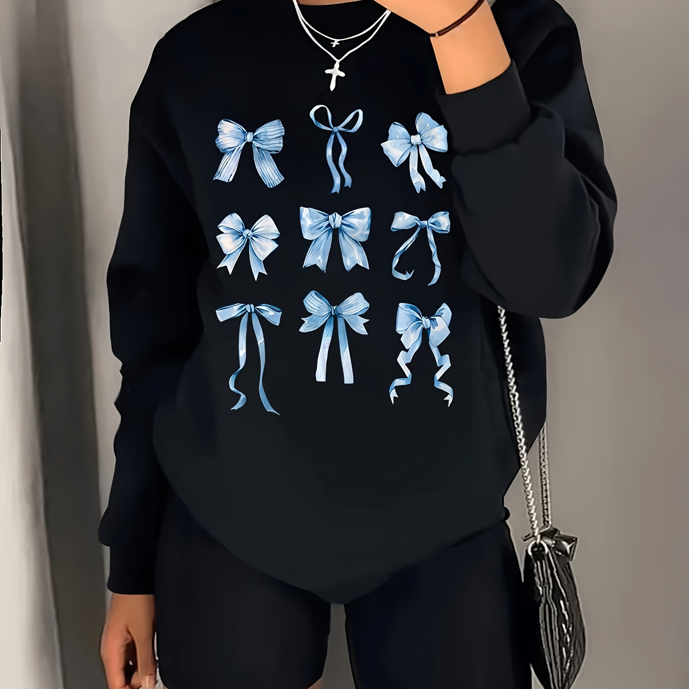 

Women's Casual Sports Sweatshirt - Bowknot Print, Round Neck Long Sleeve Pullover, Polyester And Elastane , Machine Washable - Fall/winter