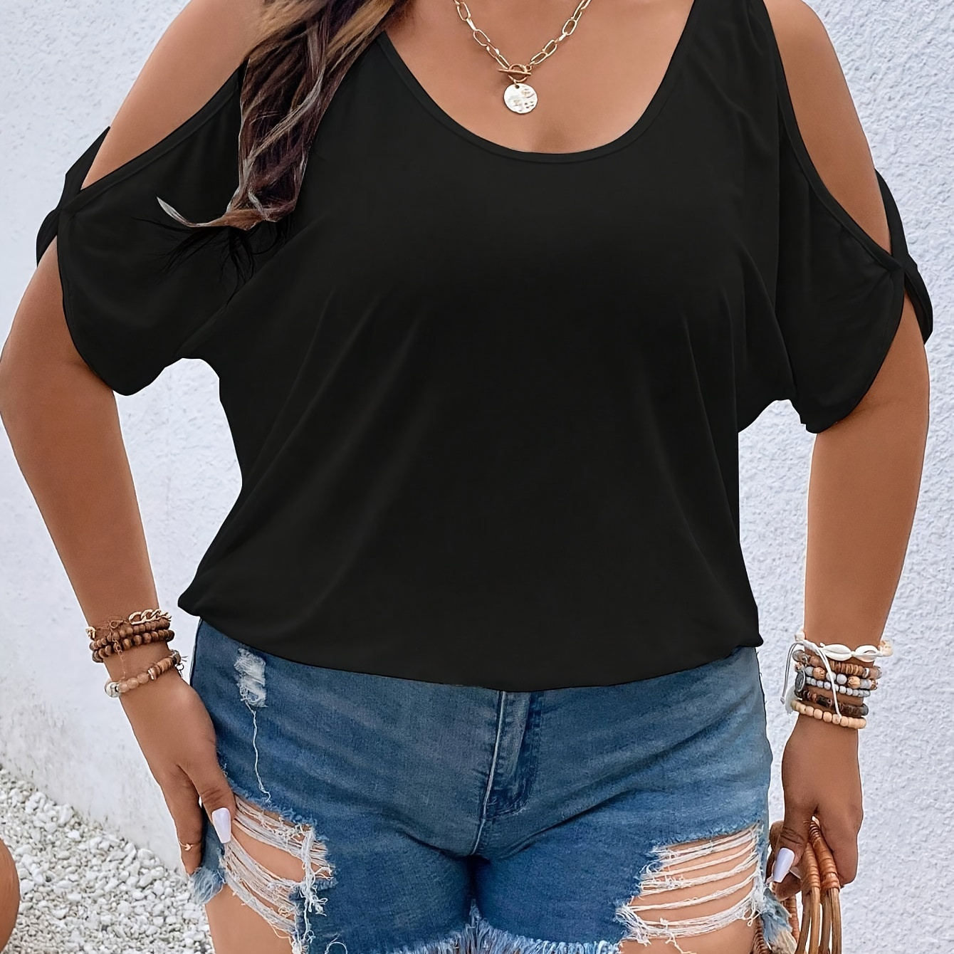 

Plus Size Solid Cutout Crew Neck T-shirt, Casual Short Sleeve Top For Spring & Summer, Women's Plus Size Clothing