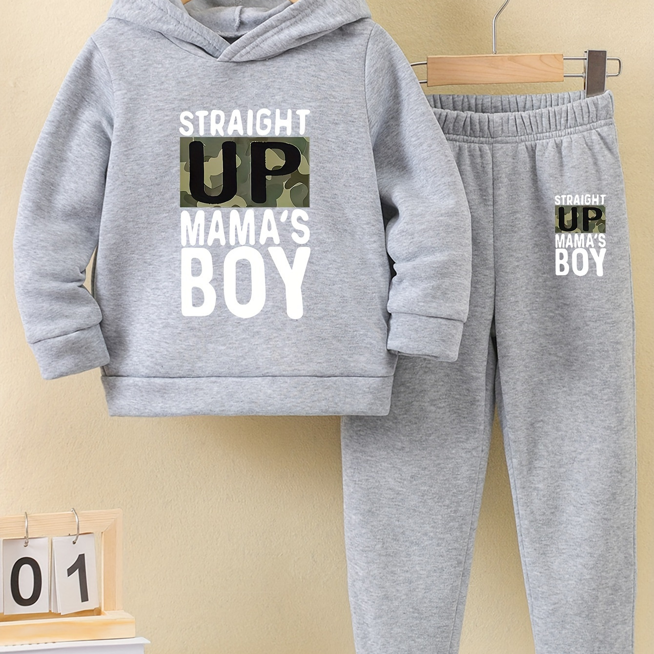 

Boys' Fall/winter Warm Mama's Boy Letter Print Hooded Sweatshirt And Jogger Pants Set - Knitted Casual Outfit, Machine Washable