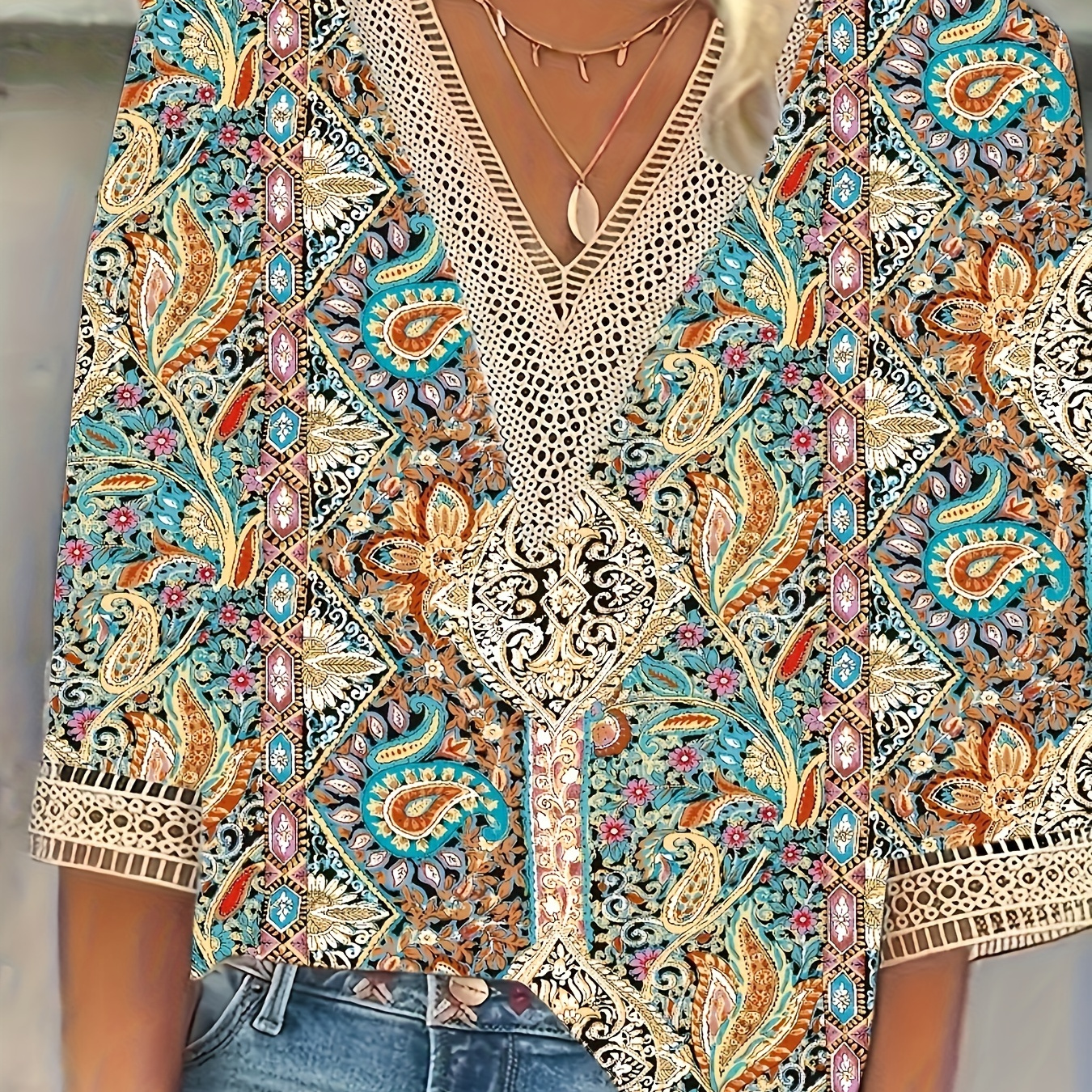 

Plus Size Paisley Print Blouse, Casual V Neck Short Sleeve Blouse For Spring, Women's Plus Size clothing