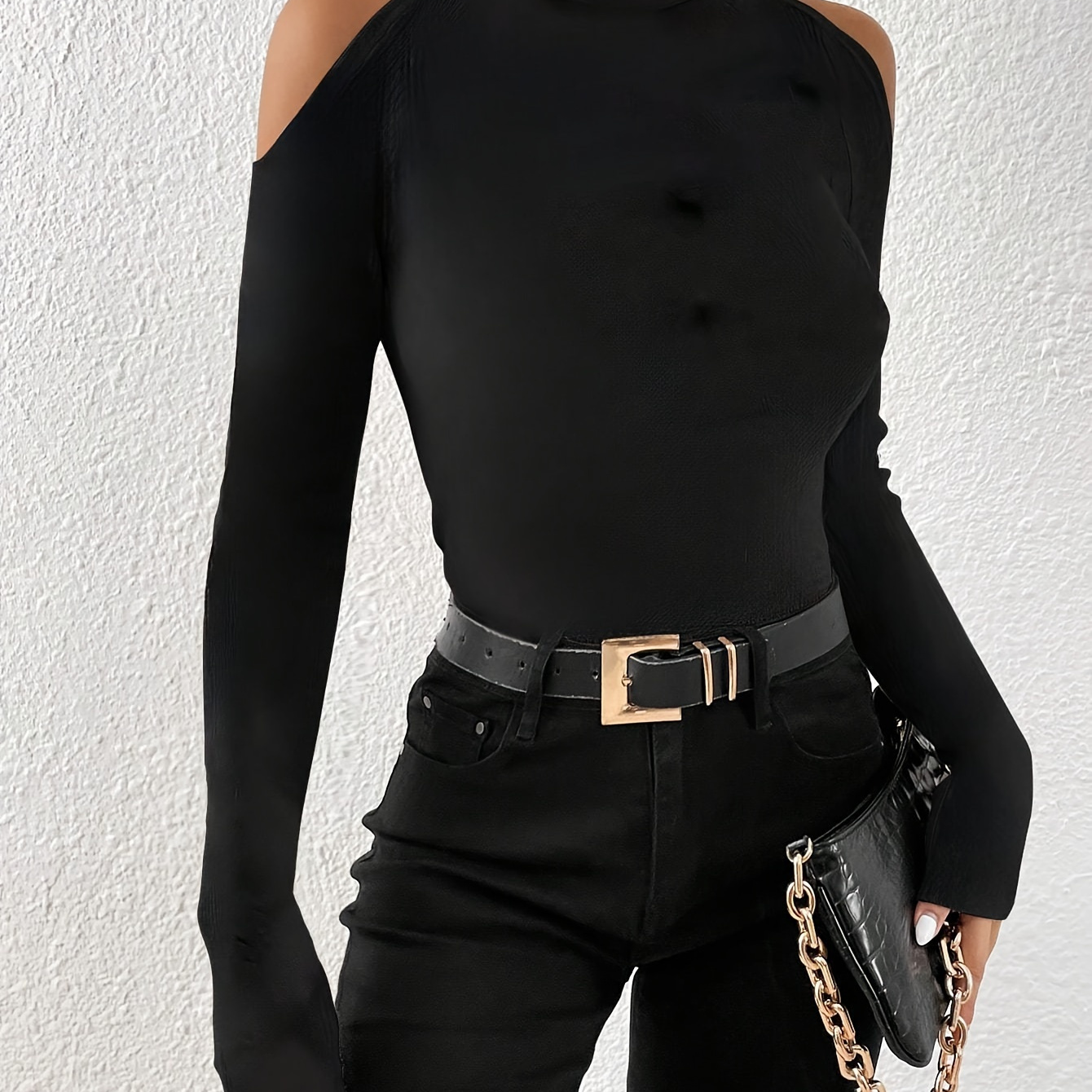 

Elegant Fashion Knit Polyester Turtleneck Top With Cut-out Shoulder Detail, Cowl Neck, Solid Color, Regular Length, Strapless Design - 95% Polyester 5% Elastane , Fall/winter