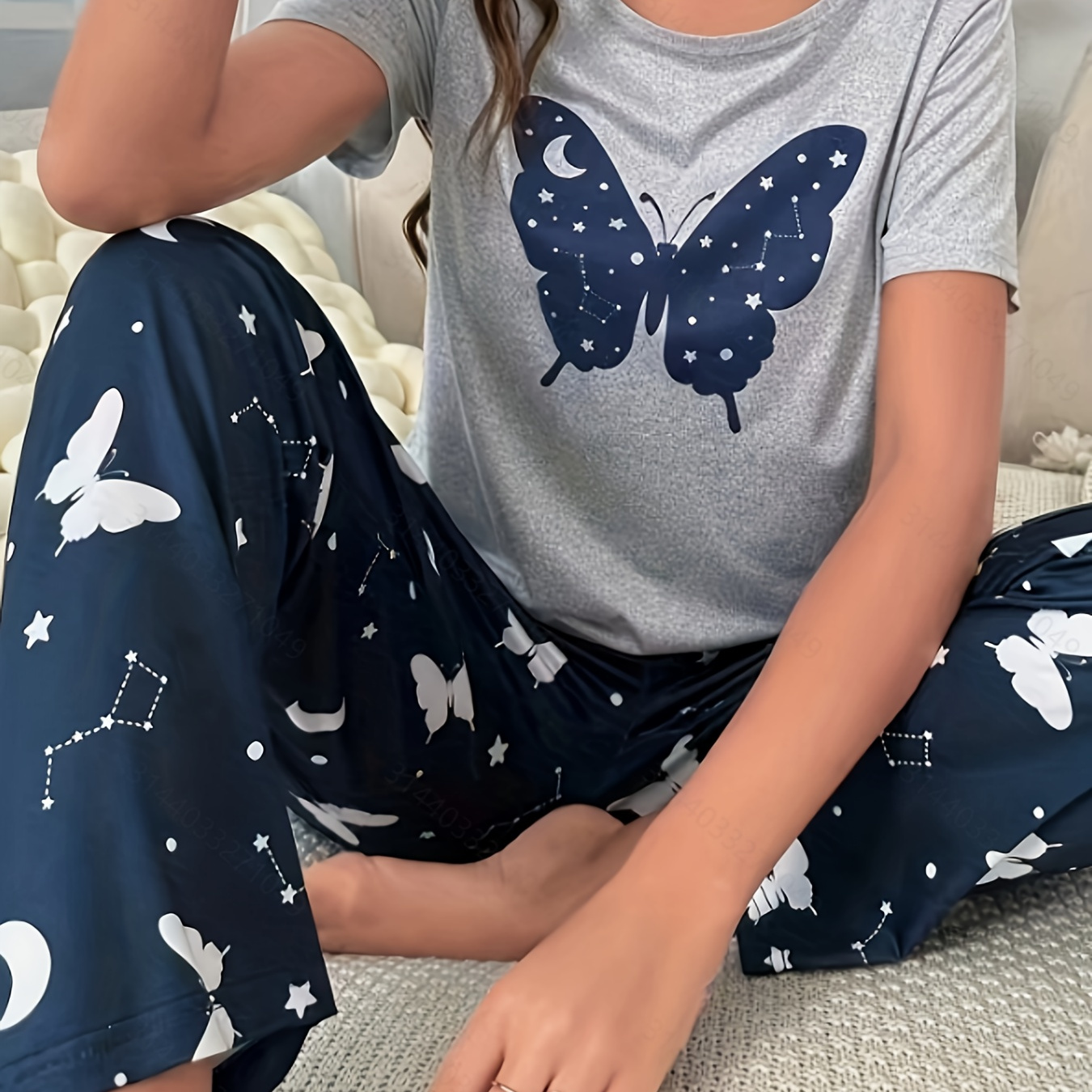 

Women's Butterfly Print Casual Pajama Set With Short Sleeve Crew Neck Top And Long Pants, Cozy Polyester Knit Fabric With Elastane, All-season Comfort Fit Sleepwear Set