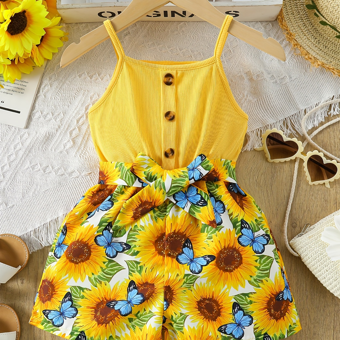 

Girls Splicing Sunflower Graphic Button Decor Strapped Cami Jumpsuit Romper For Summer Gift Party