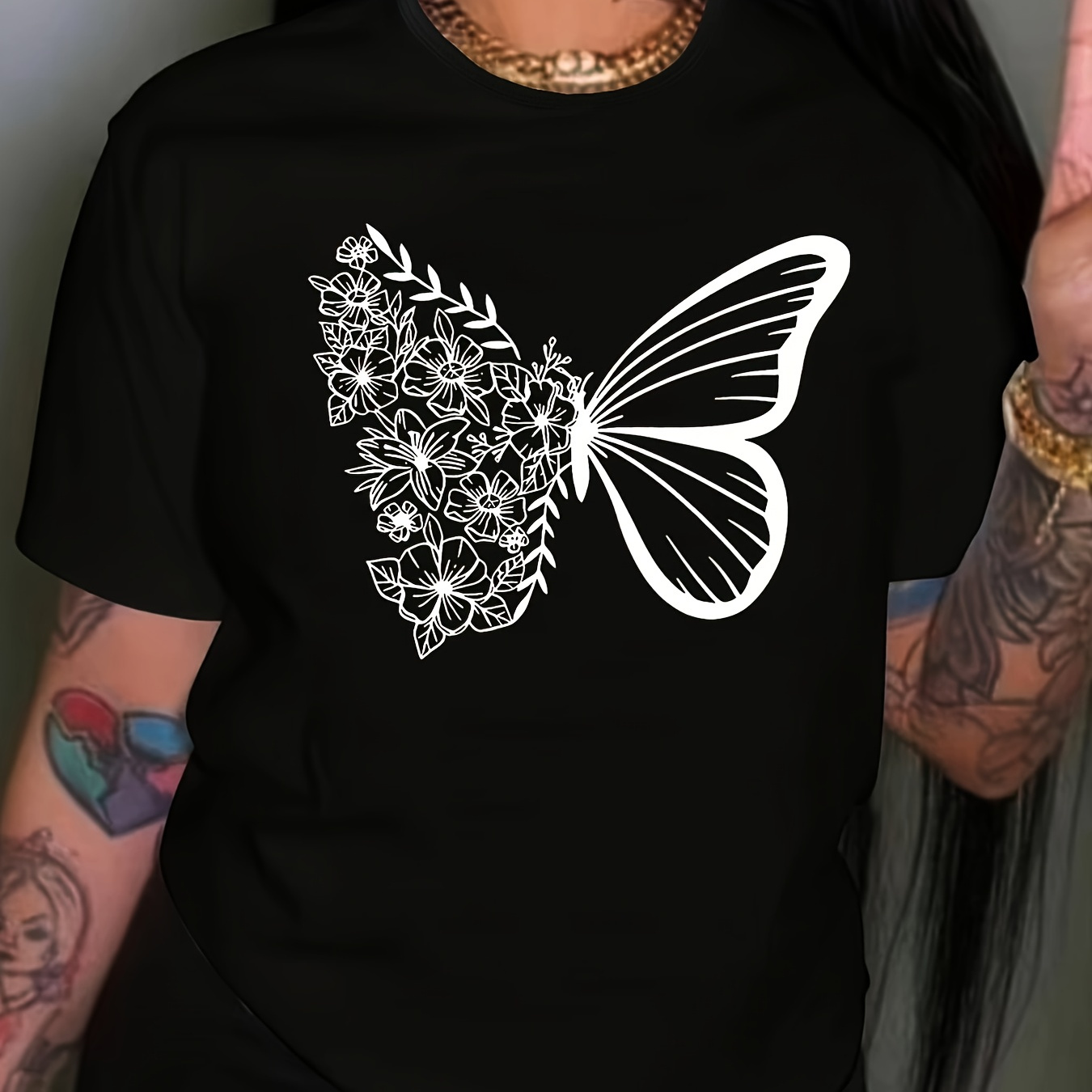 

T-shirt imprimé papillon grande taille, T-shirt décontracté à manches courtes et col rond, vêtements grande taille pour femmes