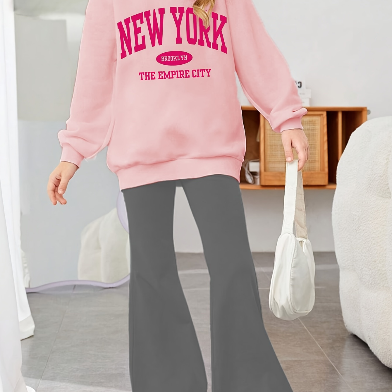 

Fashionable Long-sleeved Sweatshirt Set For Girls With Round Neck, New York Print, Casual Versatile Long Pants, Two-piece Set