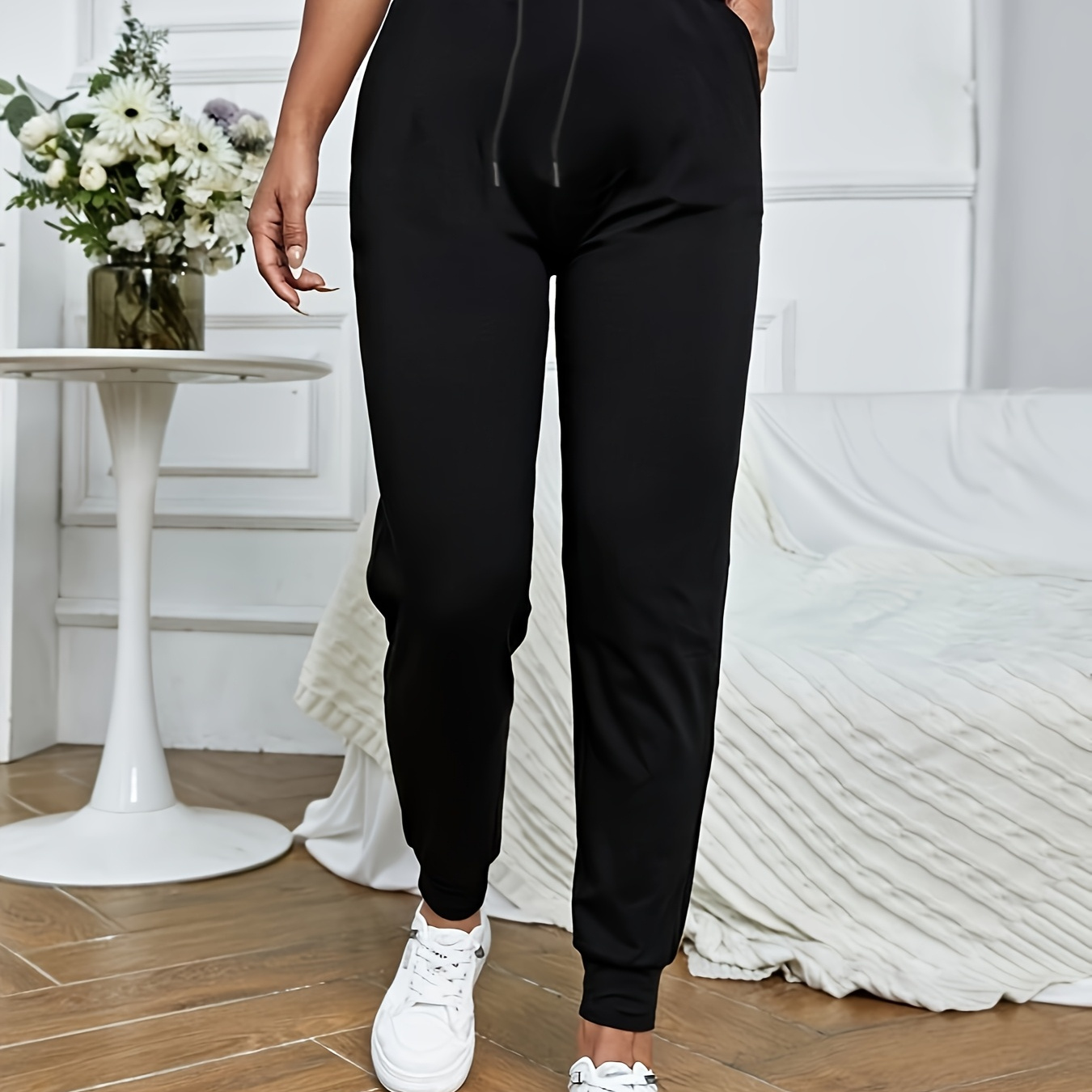 

Femmes Confort Fit Casual Joggers avec Lettre Imprimé - 100% Polyester Tissu, Légère Élasticité, Taille Élastique avec Cordon, Machine Lavable - Pantalon de Sport Toutes