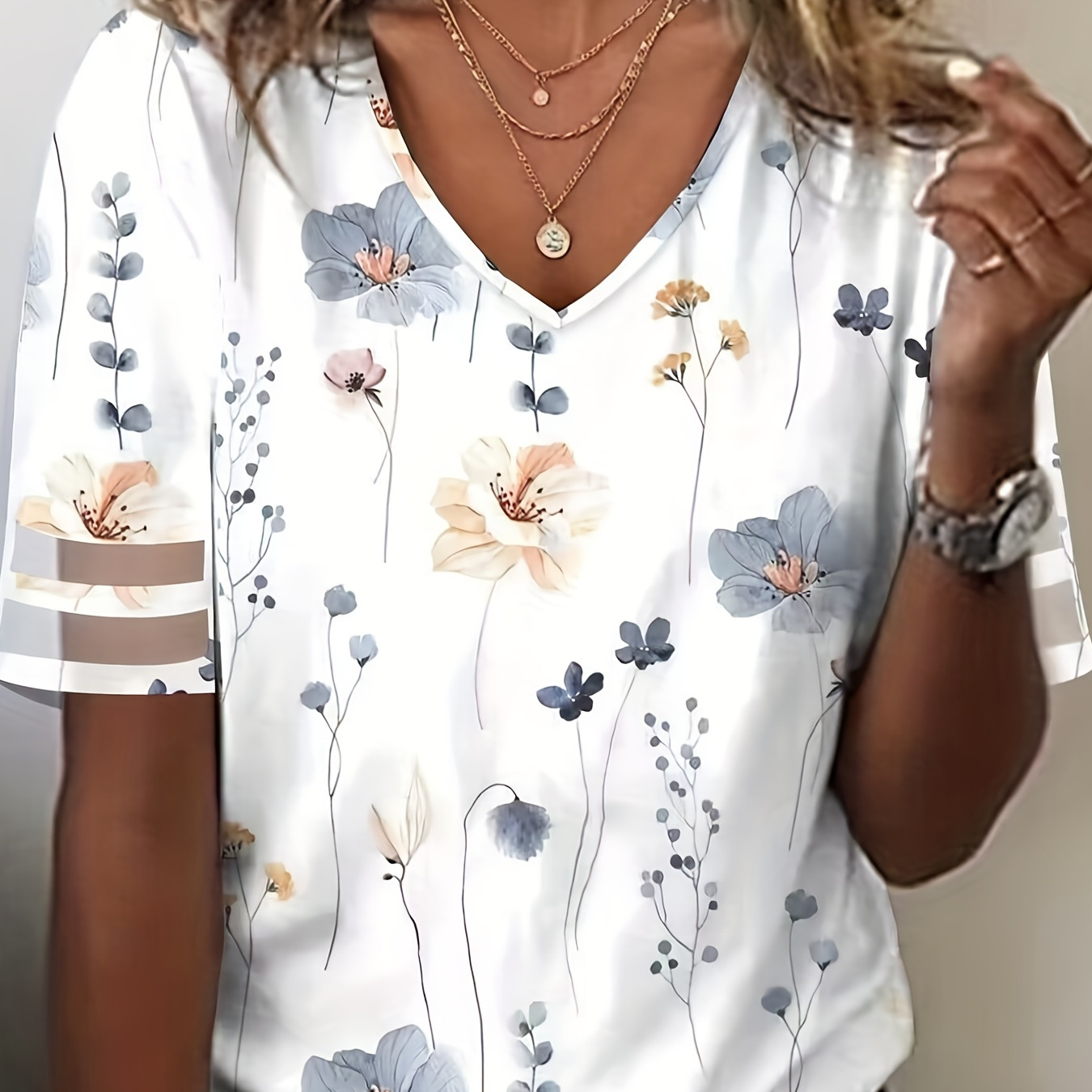 

Plus Size Casual T-shirt, Women's Plus Floral Print Contrast Mesh Short Sleeve V Neck T-shirt