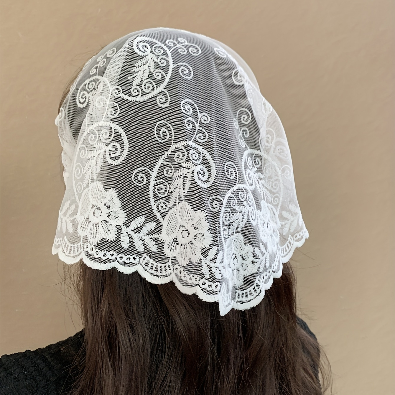 

1pcs White Floral Embroidery Hair Band Floral Soft Lace Headwrap Elegant Triangular Head Scarf